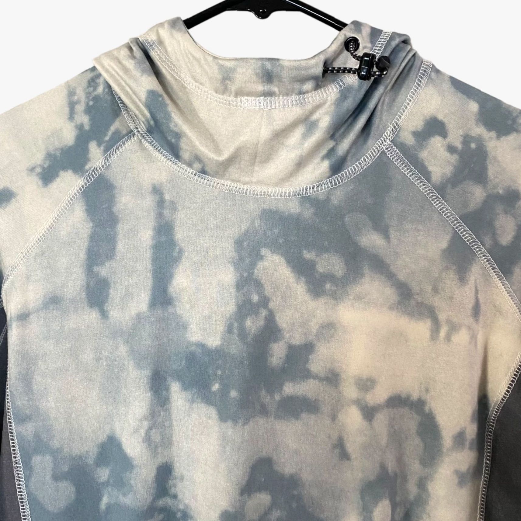Burton VINTAGE Burton Dryride Snowboarding Hoodie Women Small Blue/White Tie-Dye Long-Sleeve Size S / US 4 / IT 40 - 5 Thumbnail