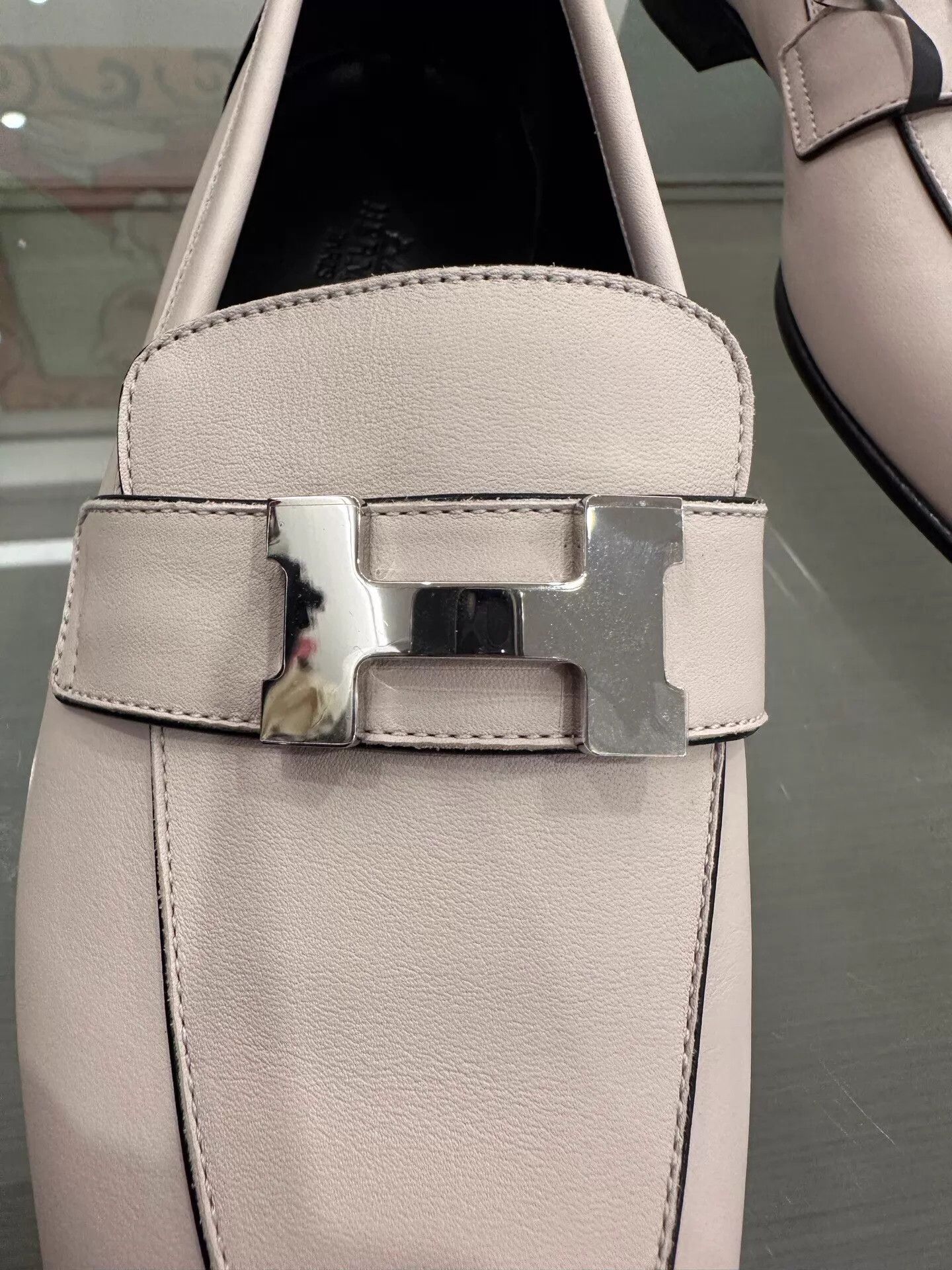 Hermes Hermes Women's Light Pink Silver H Logo Loafer Size US 5.5 / IT 35.5 - 7 Thumbnail