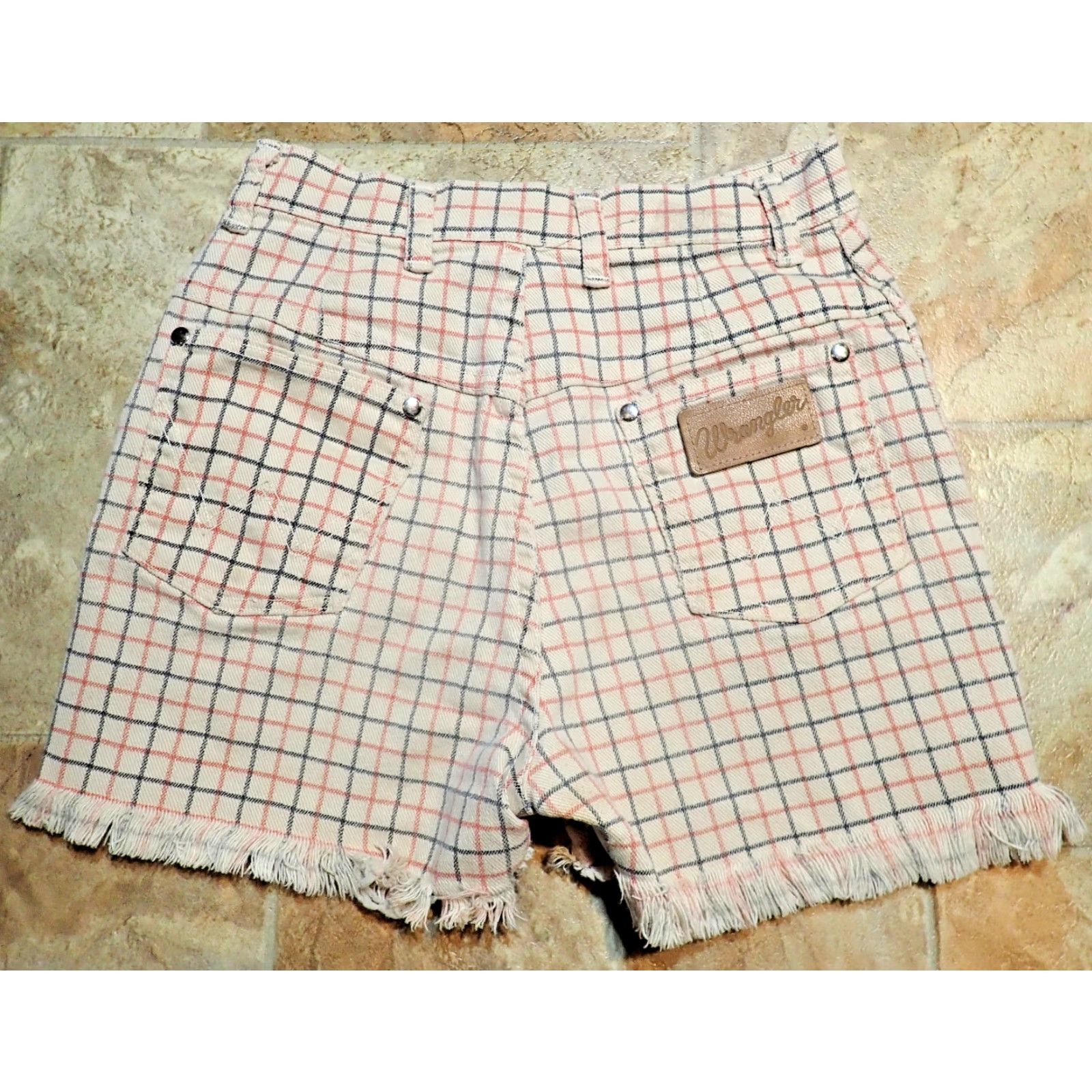 Wrangler VINTAGE Wrangler Women’s Shorts - 9/10 Size, Plaid Denim Cutoff, High Rise, USA Made, 50s 60s Style Size 30" / US 8 / IT 44 - 2 Thumbnail