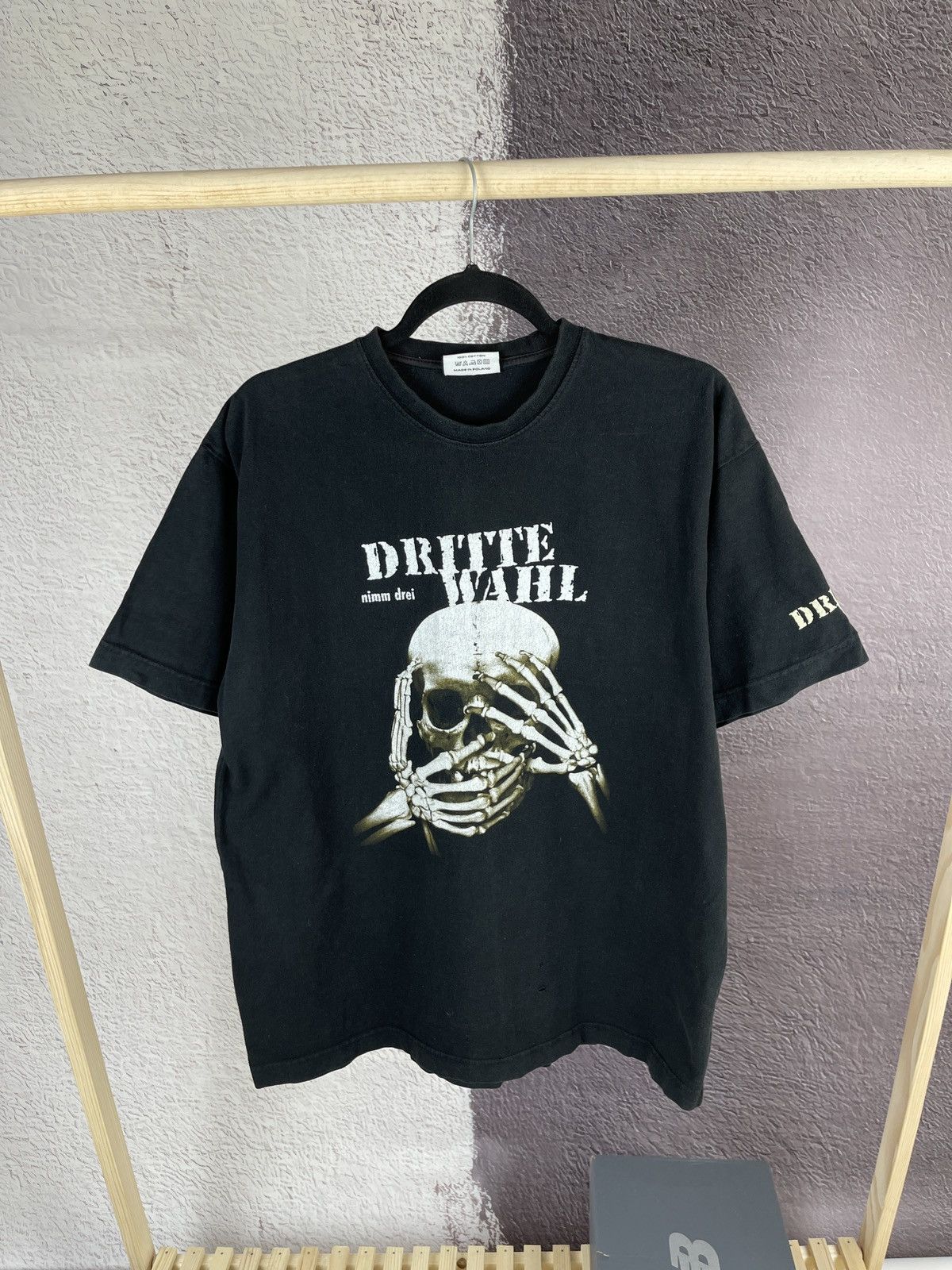 Band Tees Dritte Wahl vintage skull y2k 90s made in Poland tee shirt Size US XL / EU 56 / 4 - 1 Thumbnail