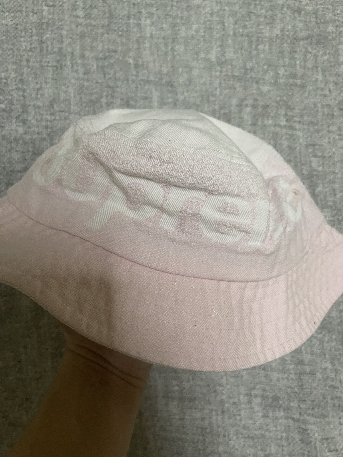 Supreme Supreme pink fade jacquard denim crusher s/m Size ONE SIZE - 2 Thumbnail