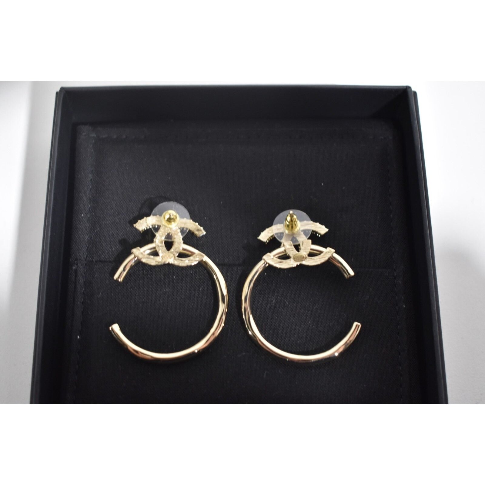 Chanel Chanel Gold Crystal Interlocking Stud Classic Hoop Earring Size ONE SIZE - 9 Thumbnail