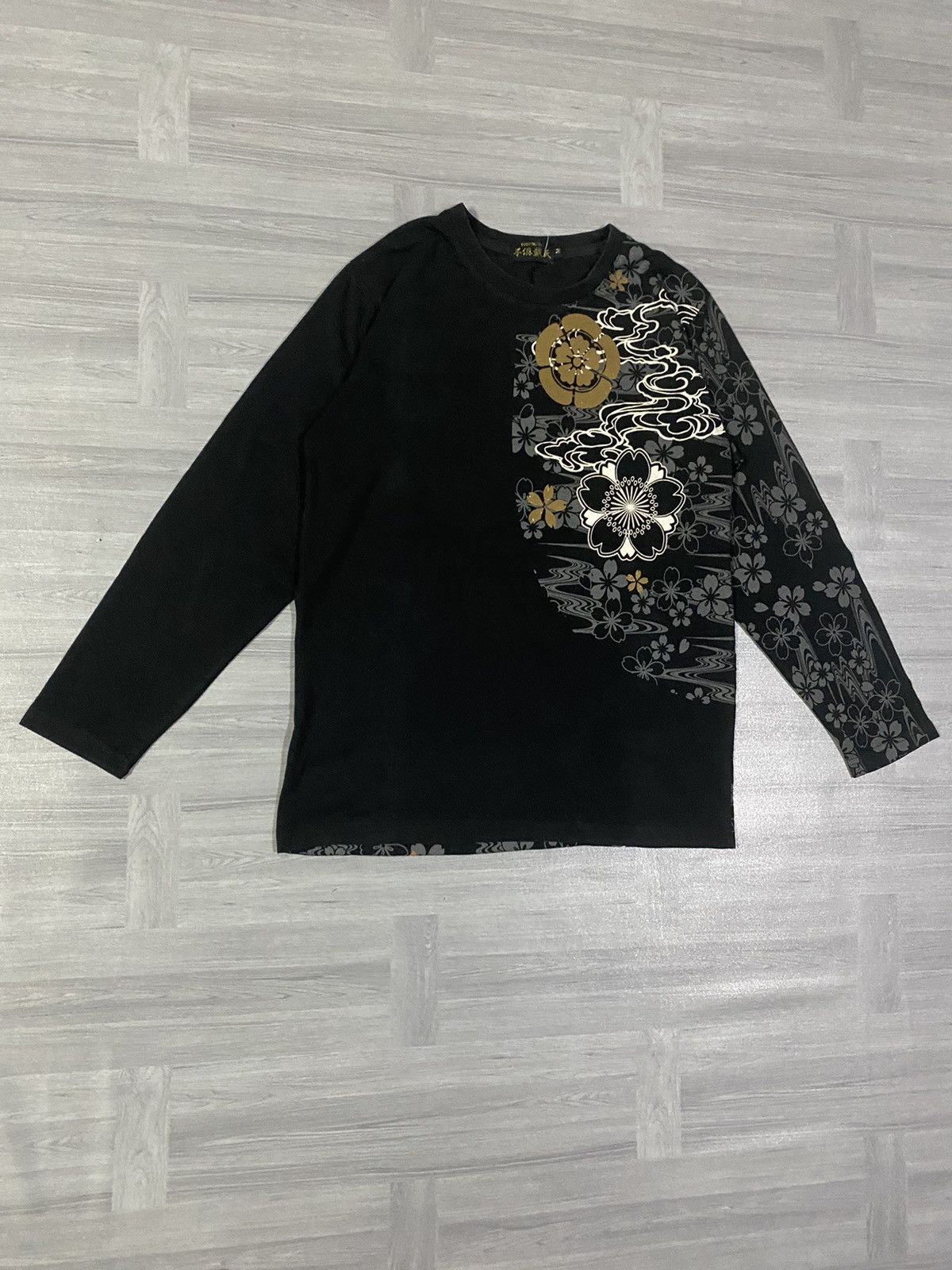 Japanese Brand Fugutaiten Embroidery Tiger Vs Eagles Symbol of Yakuza Gang Size US M / EU 48-50 / 2 - 11 Thumbnail