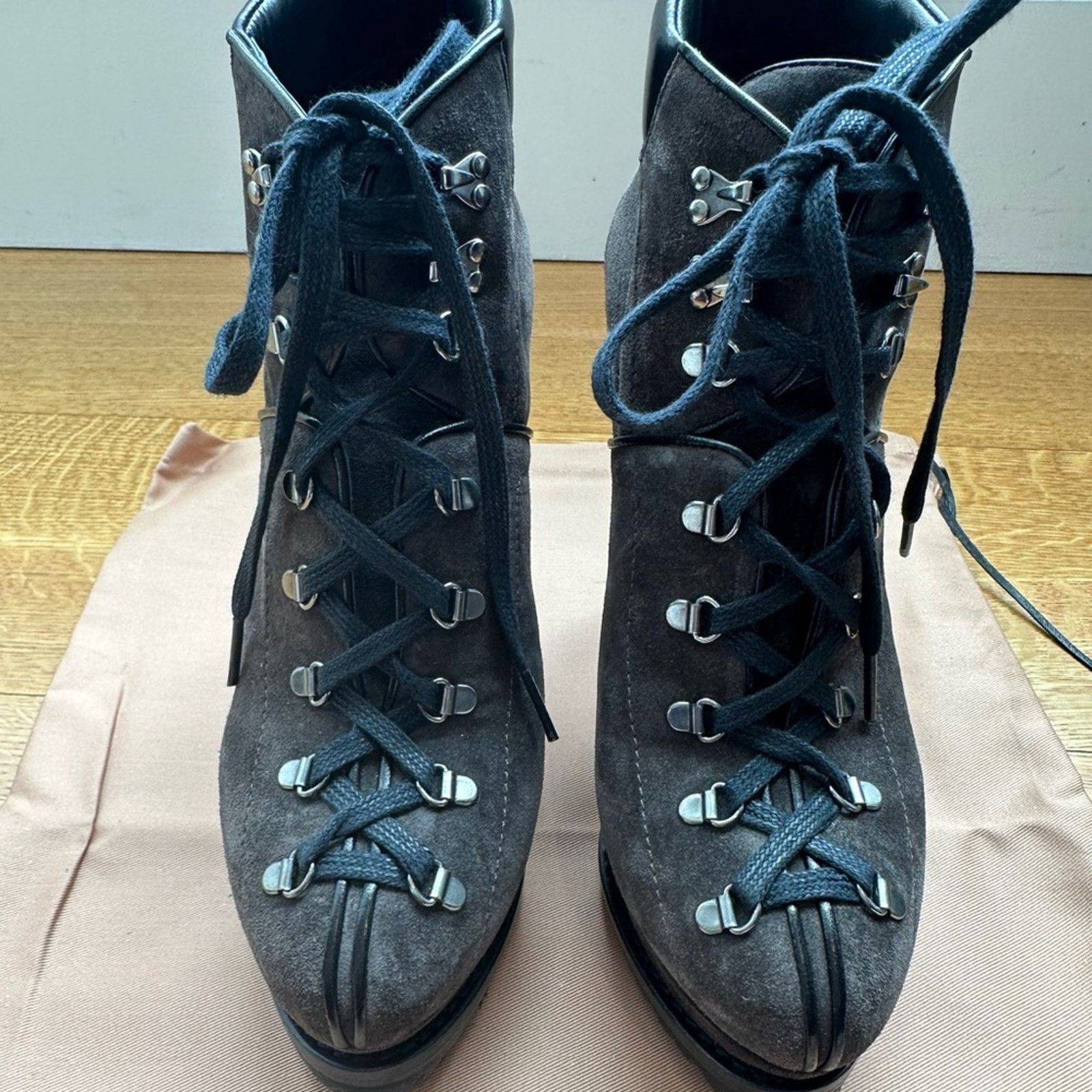 Alaia Seen on Beyonce Grey Suede Hiker Ankle Boots EU 38 Platform Size US 8 / IT 38 - 11 Thumbnail