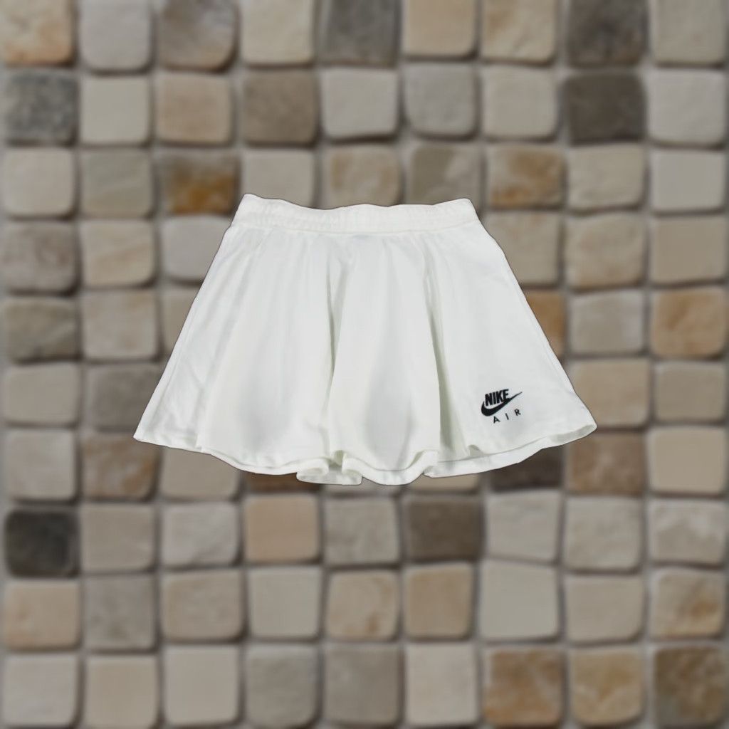 Nike Nike Skirt Womens Medium White Short Athletic - Activewear Golf Tennis Walking - 90s? Athleisure, Preppy, Sports Mens? Size 32" / US 10 / IT 46 - 1 Thumbnail