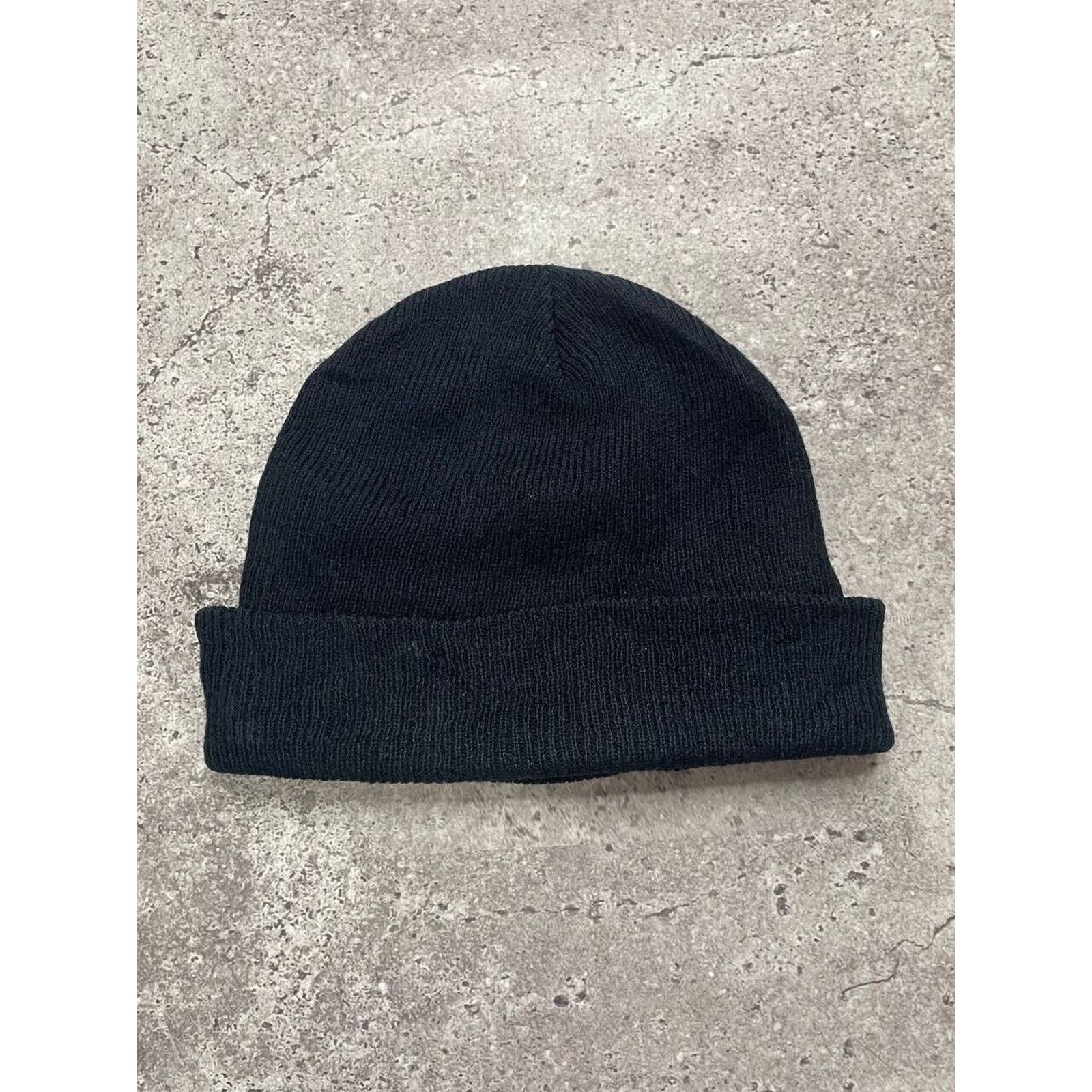 Carhartt Vintage Carhartt Black Knit Beanie Hat Made in Canada Size ONE SIZE - 2 Thumbnail