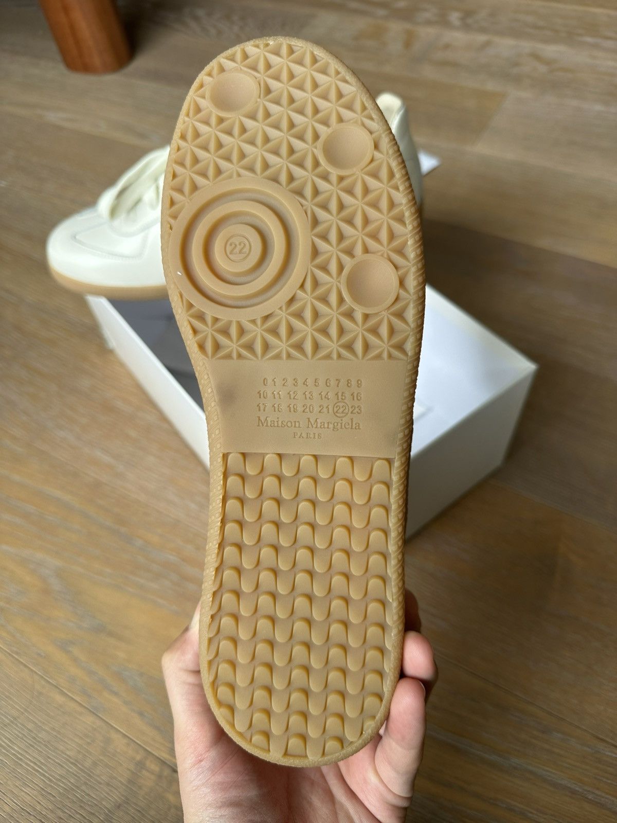 Maison Margiela Maison Margiela Replica Sneakers Size US 8 / EU 41 - 10 Thumbnail