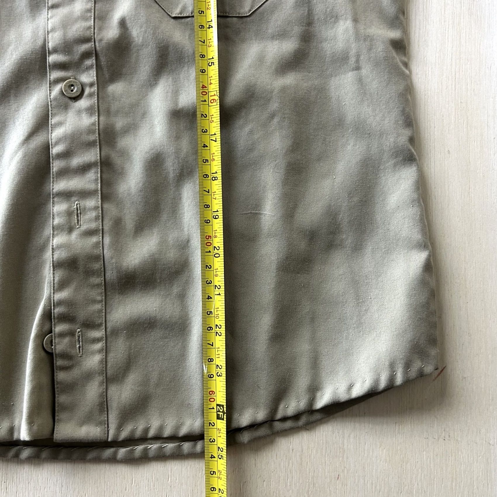 Vintage VINTAGE Roland Shirt Mens Small Beige Short Sleeve Button Up Workwear Casual Size US S / EU 44-46 / 1 - 5 Thumbnail