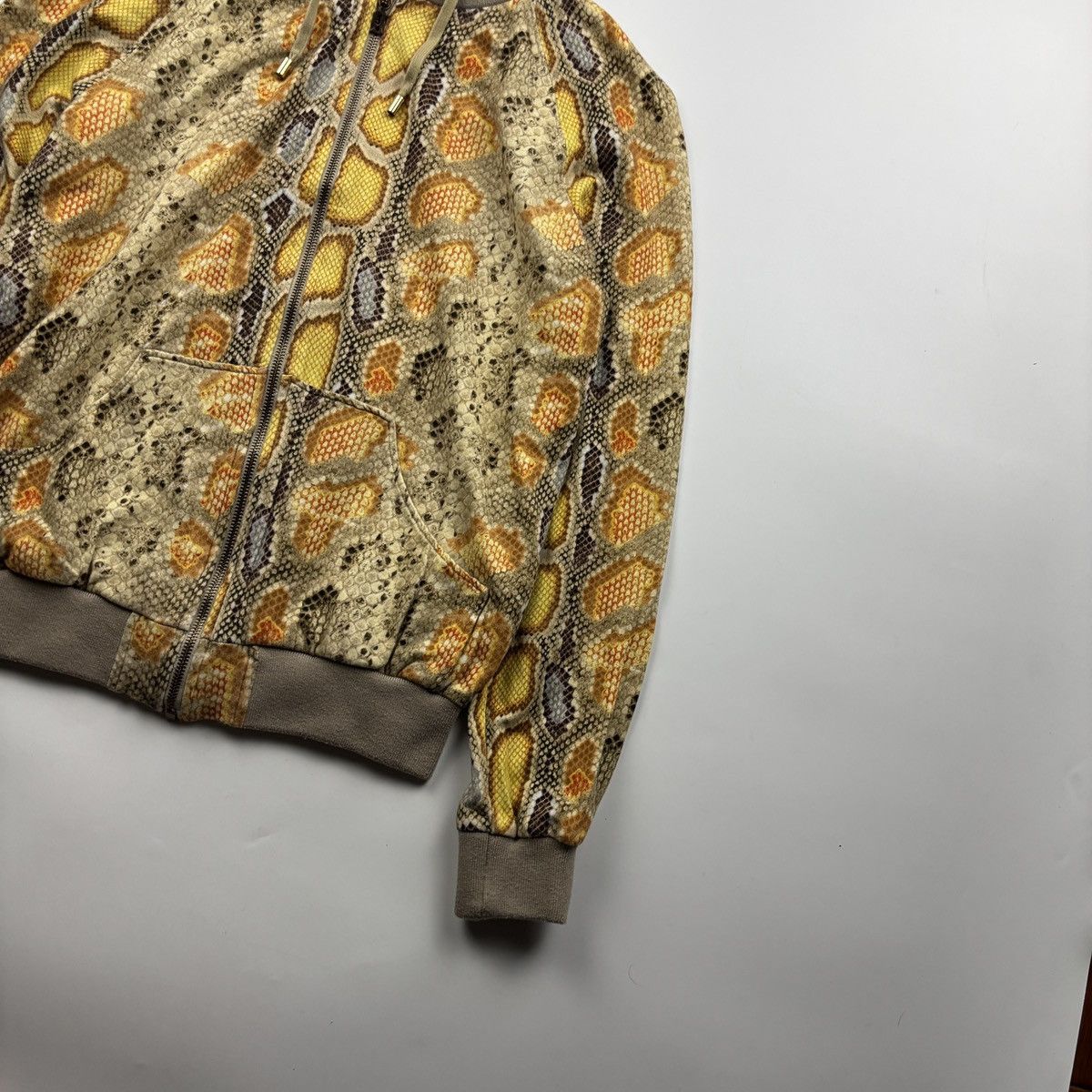 John Galliano John Galliano Snake Print Zip Up Hoodie Size XS / US 0-2 / IT 36-38 - 3 Thumbnail
