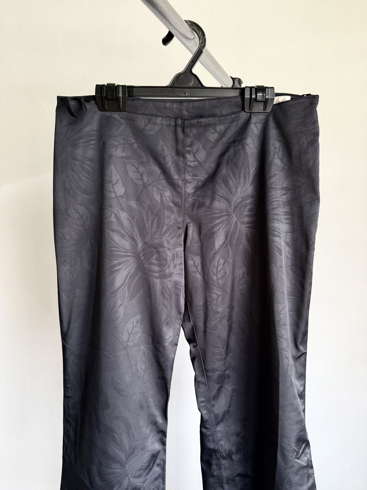 Jean Paul Gaultier Jean Paul Gaultier Femme Flare Black Flower Motive Size 28" / US 6 / IT 42 - 2 Thumbnail