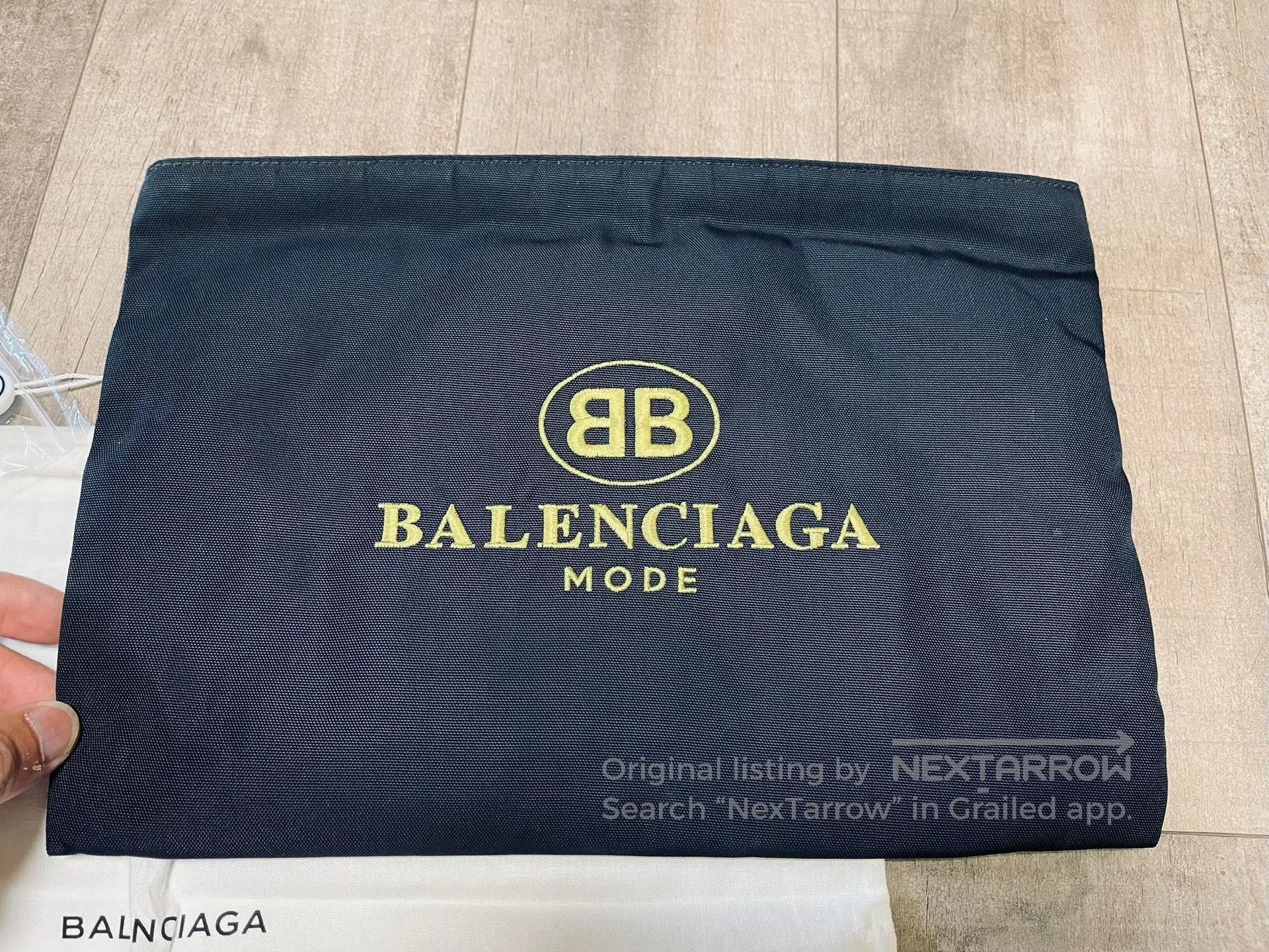 Balenciaga Balenciaga Classic Nylon Clutch Bag. Size ONE SIZE - 2 Thumbnail