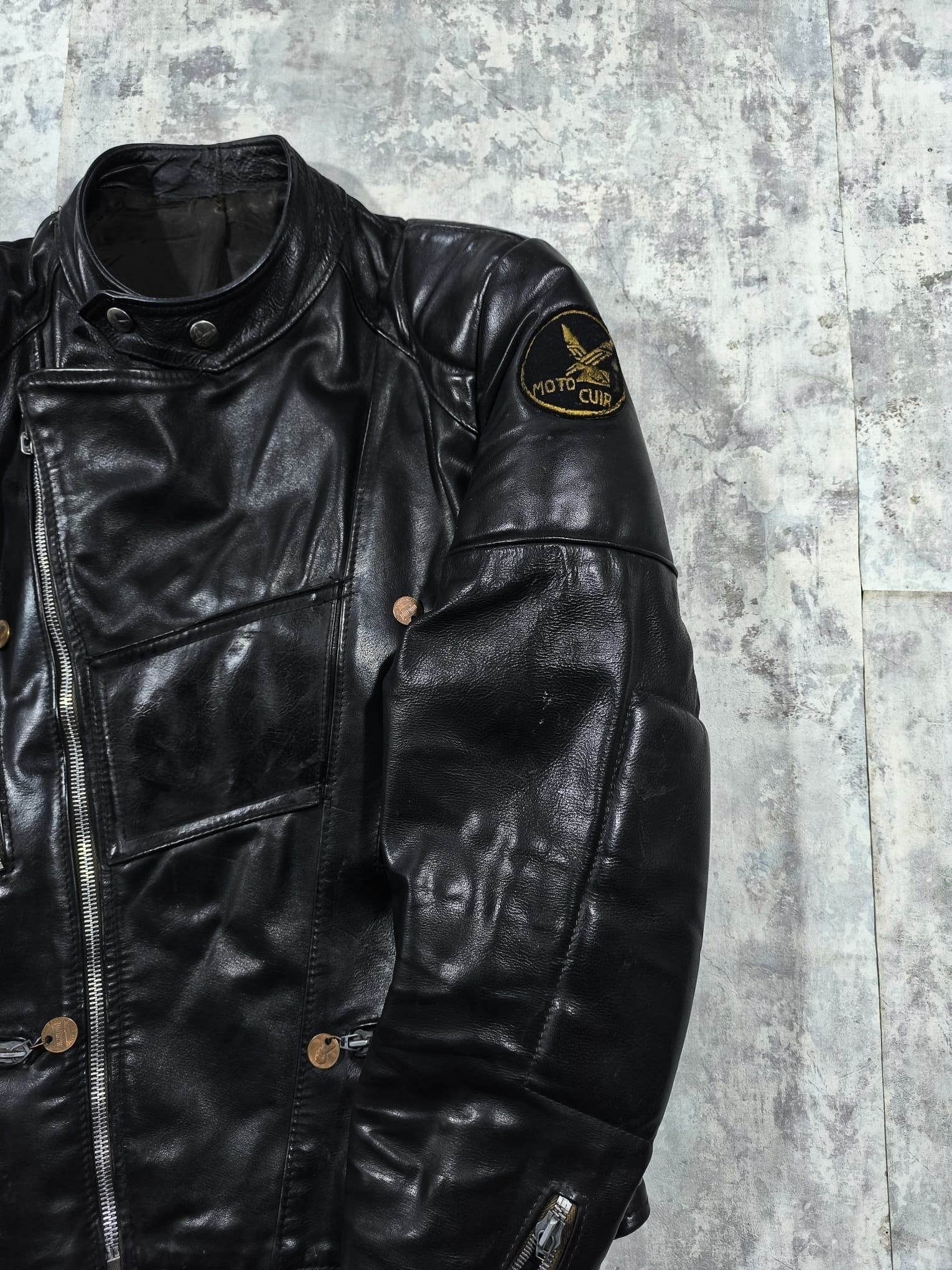 Leather vintage heavyweight trashed moto biker leather jacket 80s Size US L / EU 52-54 / 3 - 10 Thumbnail