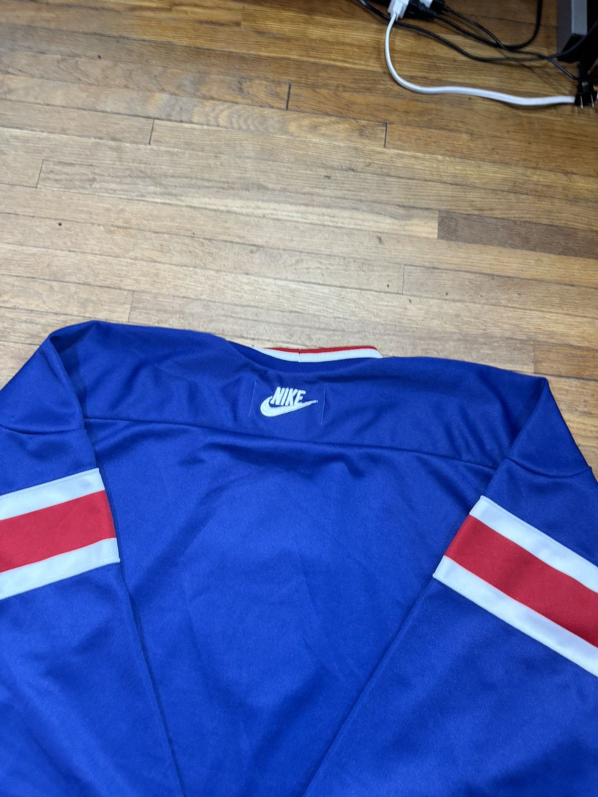 Nike × Vintage Vintage Nike Team USA Hockey World Cup Of Hockey V Series Size US L / EU 52-54 / 3 - 6 Thumbnail