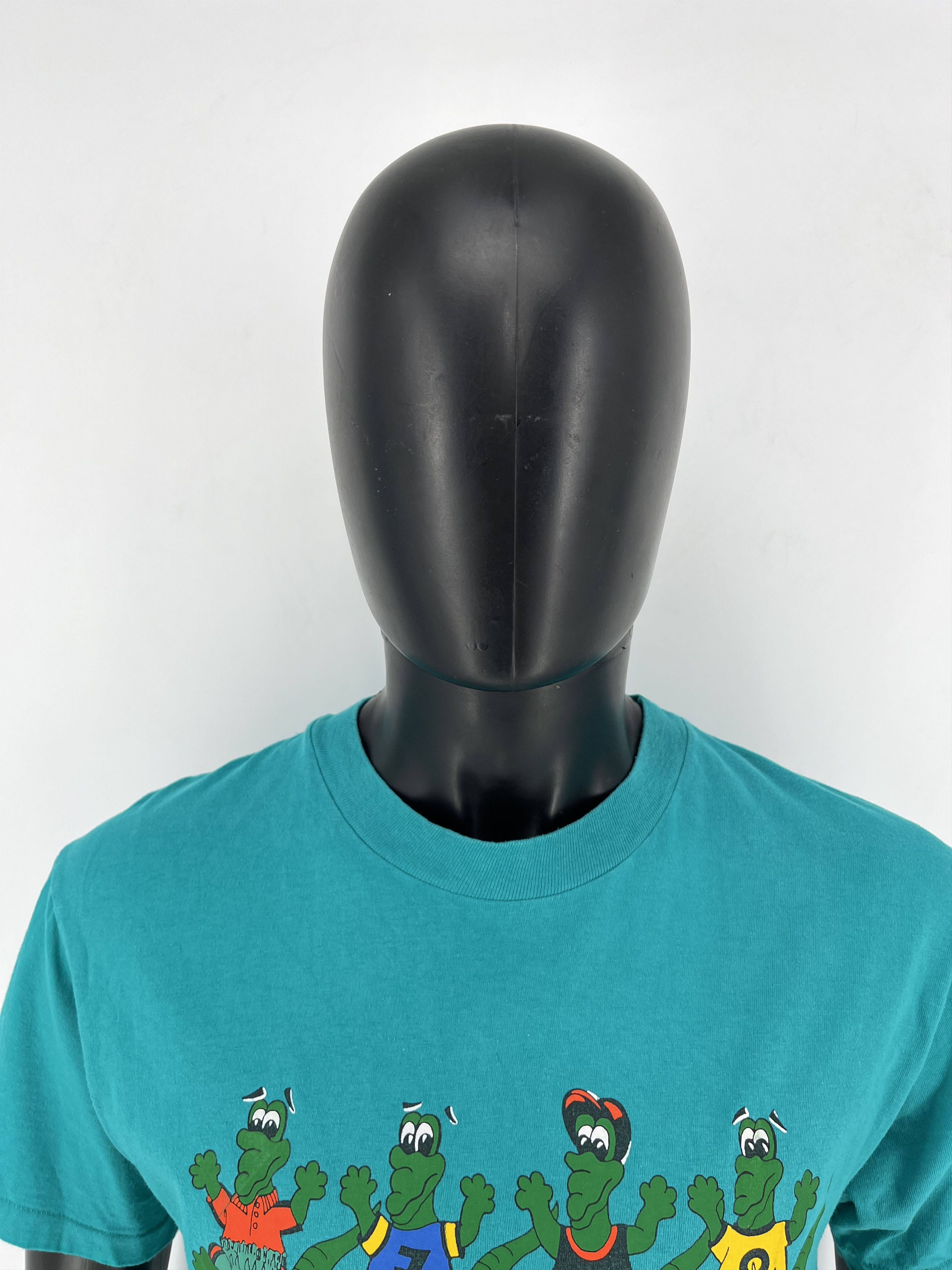 Vintage Vintage Croc T Shirt Mens 90s 80s Art Museum Made in USA Size US M / EU 48-50 / 2 - 10 Thumbnail