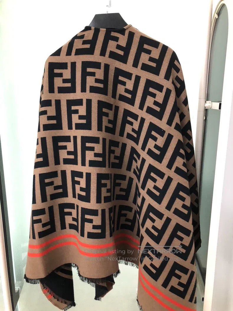 Fendi Fendi size 140*140cm Pashmina/Shades of Brown, Black, and G Size ONE SIZE - 2 Thumbnail