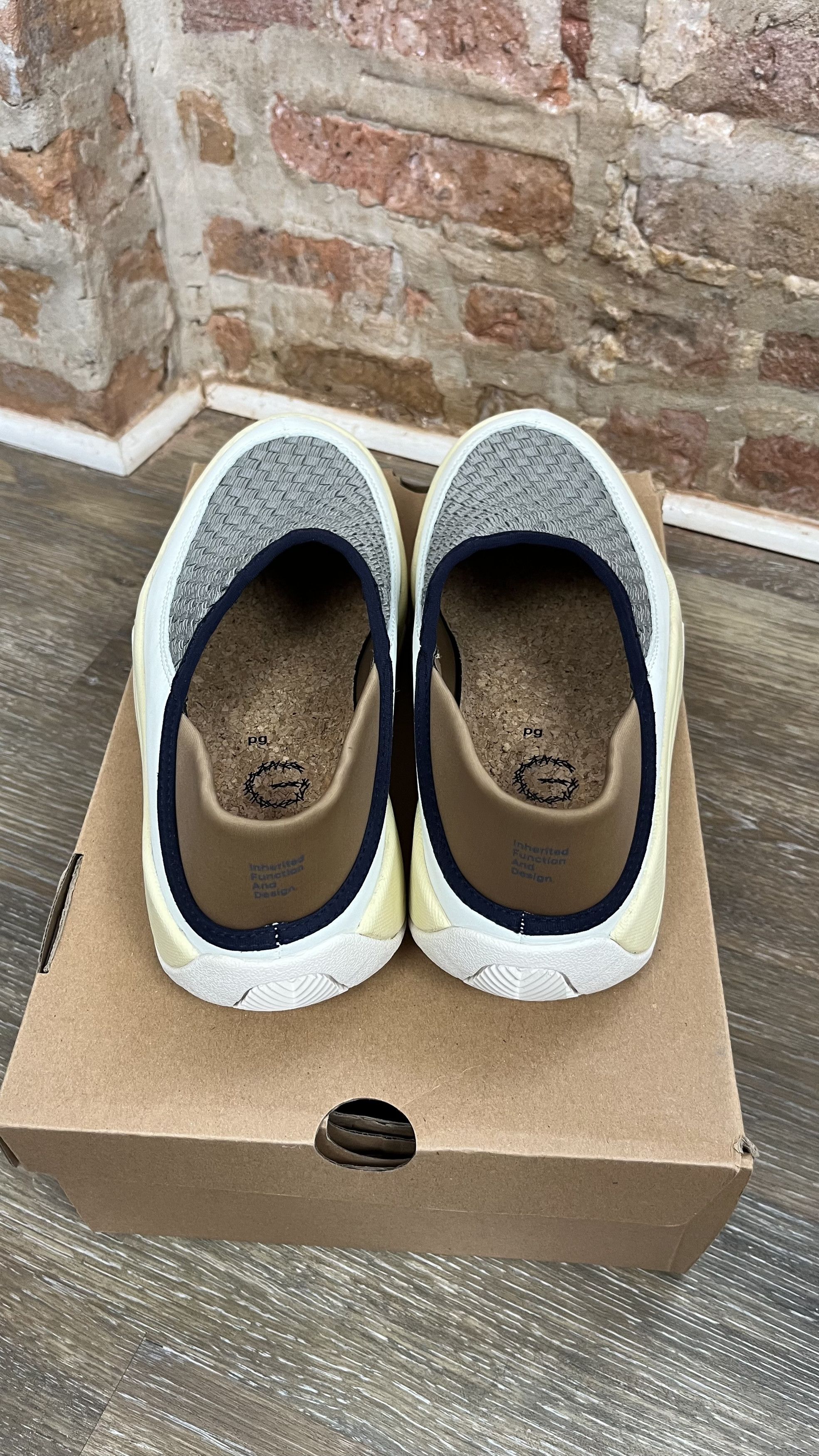 Japanese Brand Playground Garden Woven Size US 10 / EU 43 - 2 Thumbnail