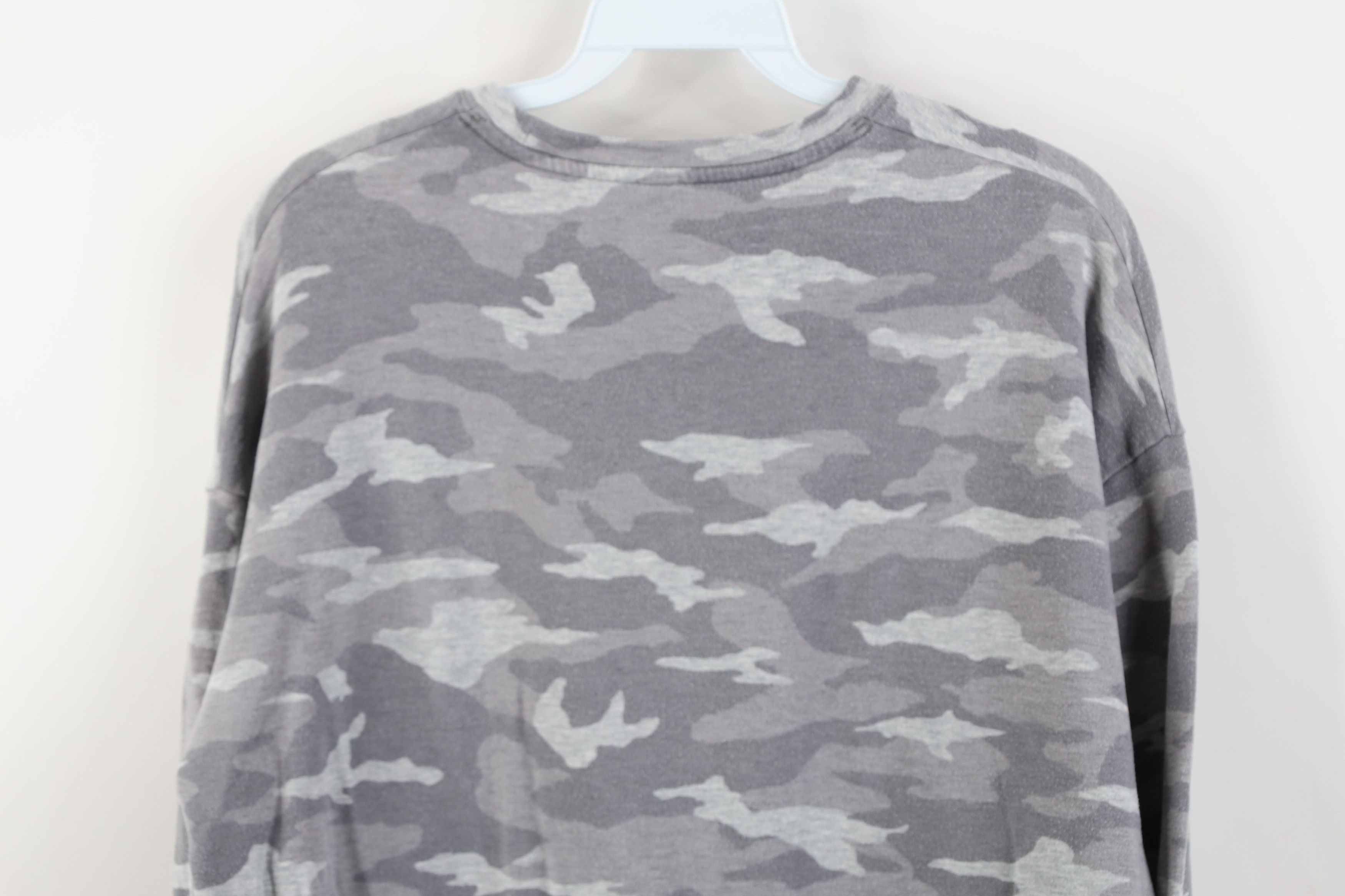 Athleta Athleta Camouflage French Terry Crewneck Sweatshirt Gray Size XS / US 0-2 / IT 36-38 - 10 Thumbnail