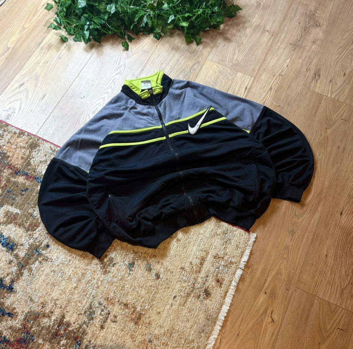 Nike 90s Nike Vintage Track Zip Jacket Double Logo Rare Y2K Size US L / EU 52-54 / 3 - 1 Thumbnail