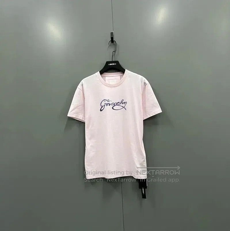 Givenchy Givenchy Pink Logo Short Sleeve T-Shirt . Size S / US 4 / IT 40 - 1 Thumbnail