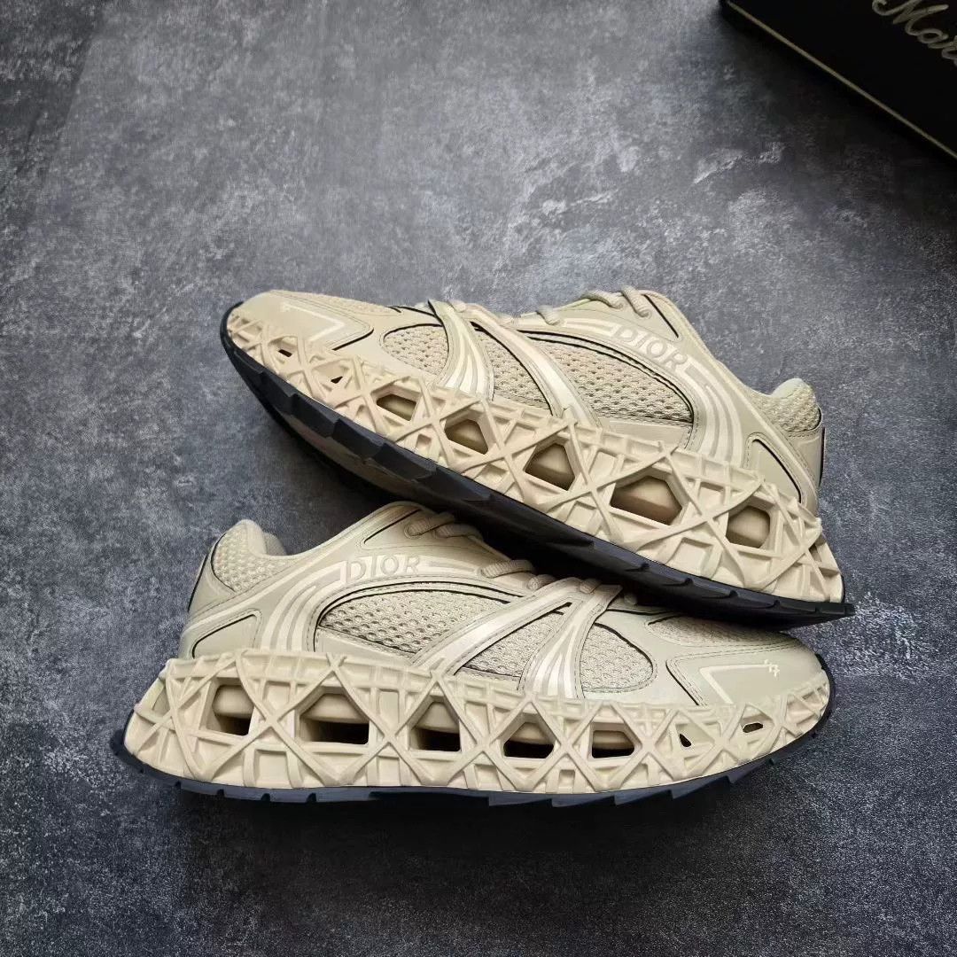 Dior Dior Beige Lowtop Sneakers 35 Men Size US 5 / EU 37 - 1 Thumbnail