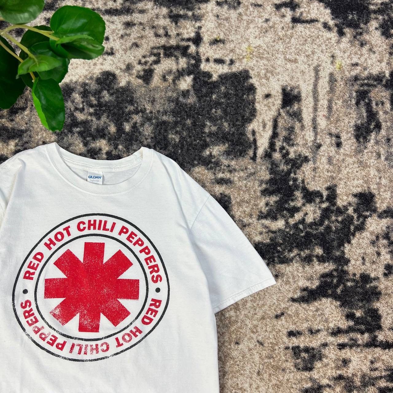 Band Tees Red Hot Chilli Peppers Big Logo Rock Band T-Shirt 1TS73 Size US L / EU 52-54 / 3 - 2 Thumbnail