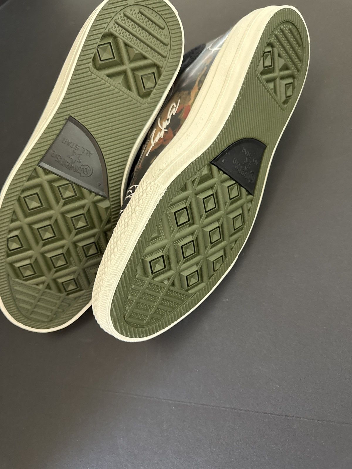 Futura Converse CTAS II HI x Futura 2000 Size US 9 / EU 42 - 5 Thumbnail