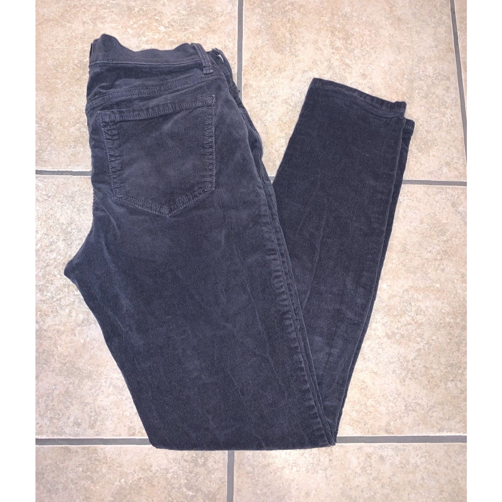 Old Navy VINTAGE Old Navy Women's 6 Gray Skinny Corduroy Pants Pants Ladies Regular 28x29 Gray Corduroy Slimming Pockets Flat Front 6 28in 29in Womens Size 28" / US 6 / IT 42 - 2 Thumbnail