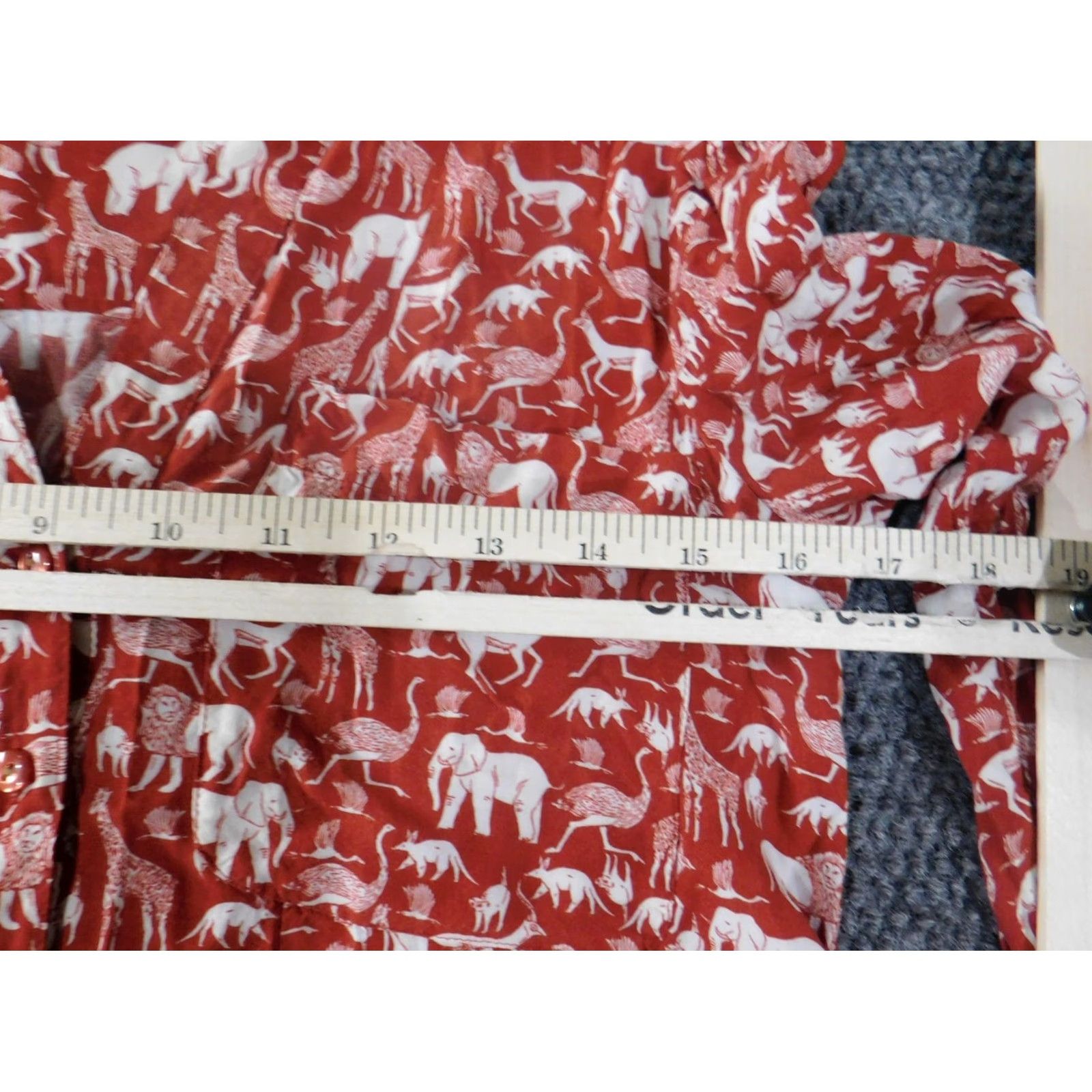 Vintage Maeve Shirt Womens 2 Red Animal Print Button-Up Rayon Long Sleeve Collared Jungle Lions Elephant Size XS / US 0-2 / IT 36-38 - 6 Thumbnail