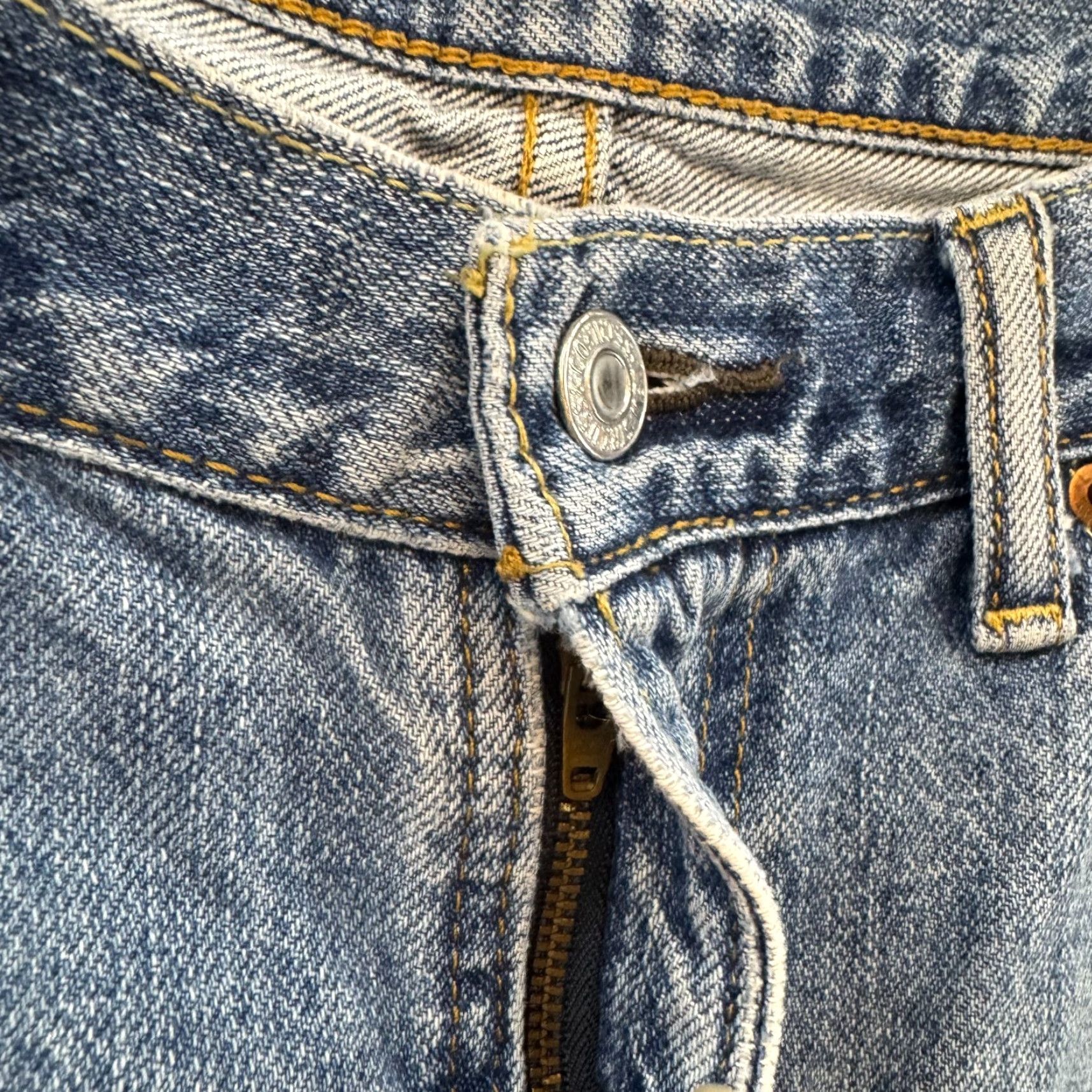 Levi's VINTAGE Levi's 505 Denim Jean Shorts Jorts Mens 34 Medium Wash Grunge Skater Size US 34 / EU 50 - 3 Thumbnail
