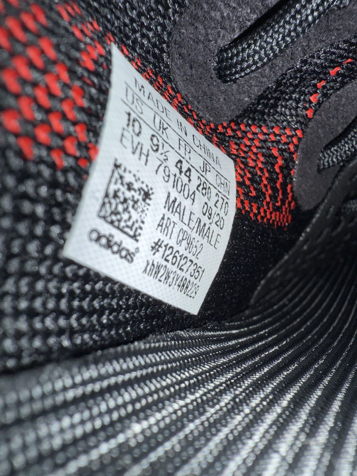 Adidas × Yeezy Yeezy Boost 350 v2 Size US 10 / EU 43 - 8 Thumbnail