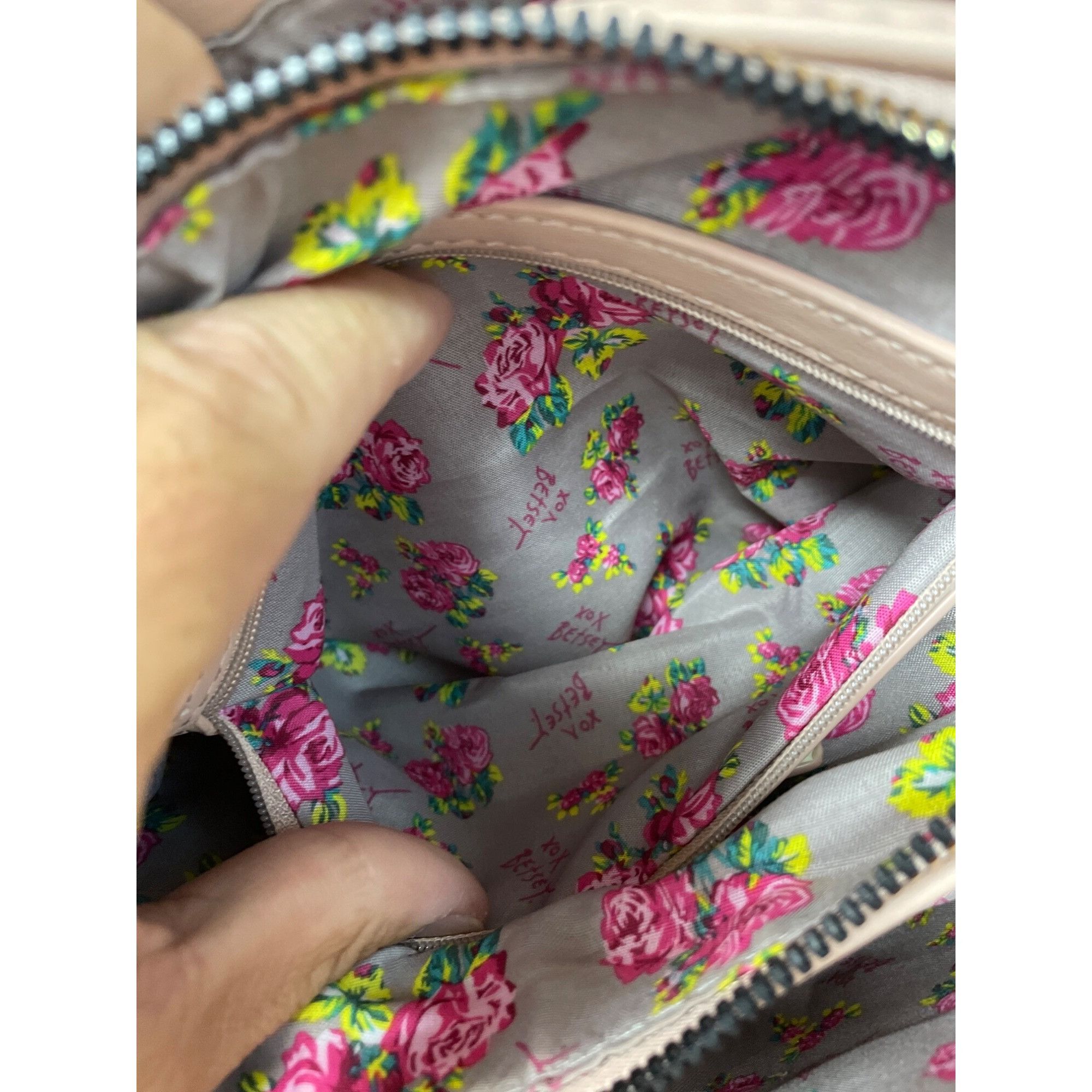 Betsey Johnson Betsey Johnson Size ONE SIZE - 14 Thumbnail