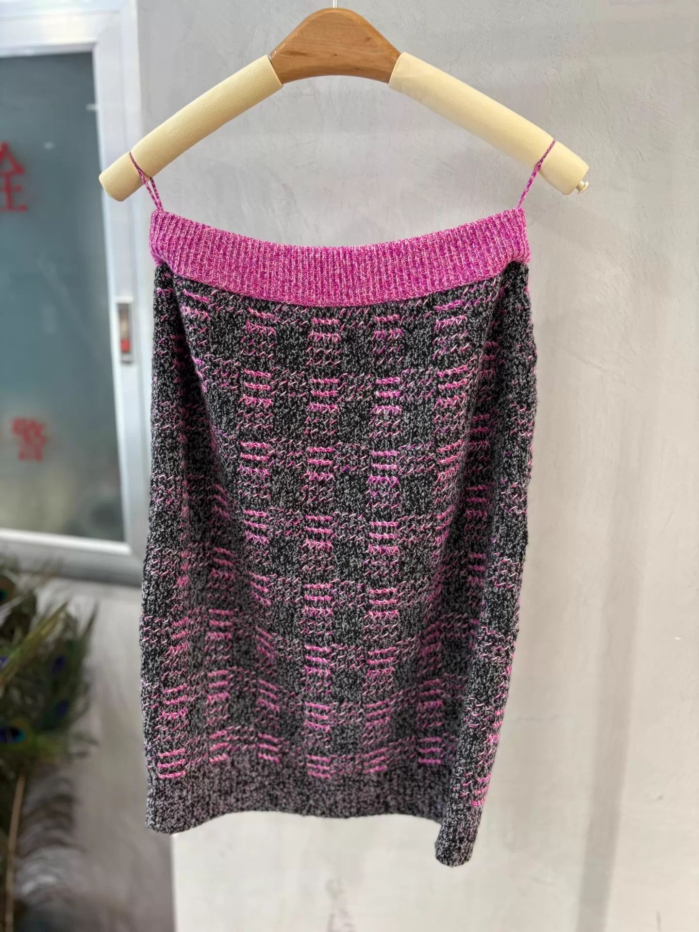 Chanel Chanel 20 Cashmere Knit Pencil Skirt Deadstock 34 Size 25" / US 0 / IT 36 - 3 Thumbnail