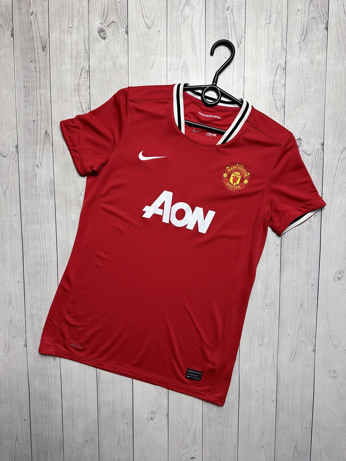 Nike × Vintage Vintage Nike Manchester United soccer jersey women M Size M / US 6-8 / IT 42-44 - 1 Thumbnail