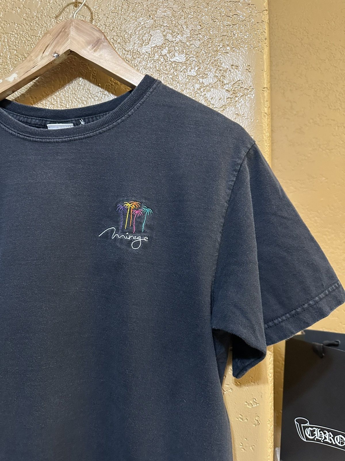 Vintage 🎰 faded vintage The Mirage Las Vegas Casino tee Size US M / EU 48-50 / 2 - 2 Thumbnail