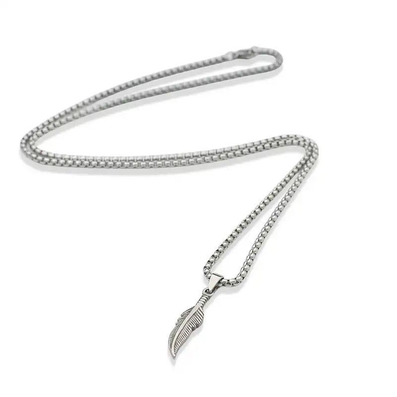 Vintage Retro Silver Feather Leaf Necklace Size ONE SIZE - 1 Thumbnail
