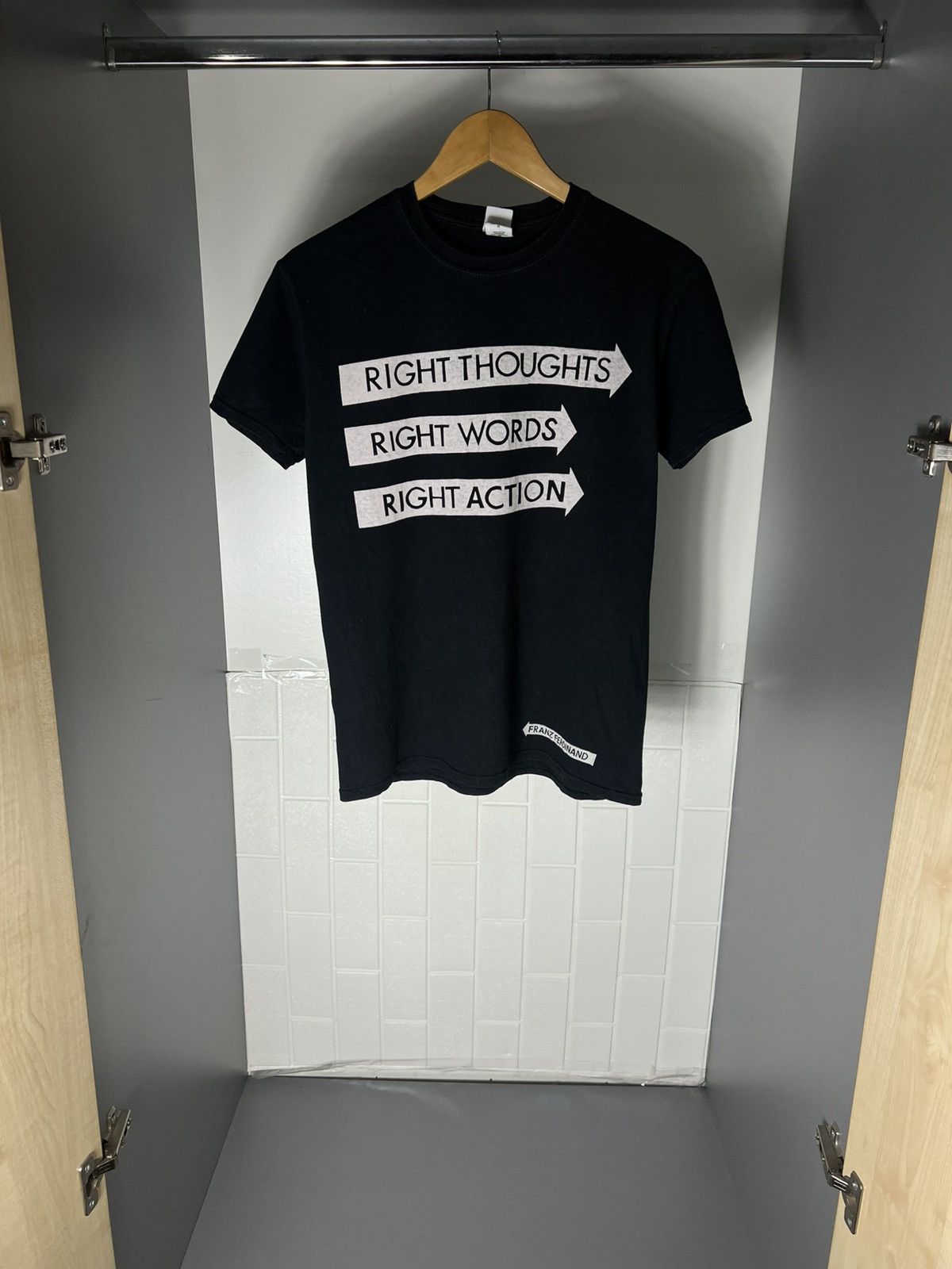 Band Tees VINTAGE FRANZ FERDINAND EUROPEAN TOUR ROCK T-SHIRT Y2K 90s Size US M / EU 48-50 / 2 - 1 Thumbnail