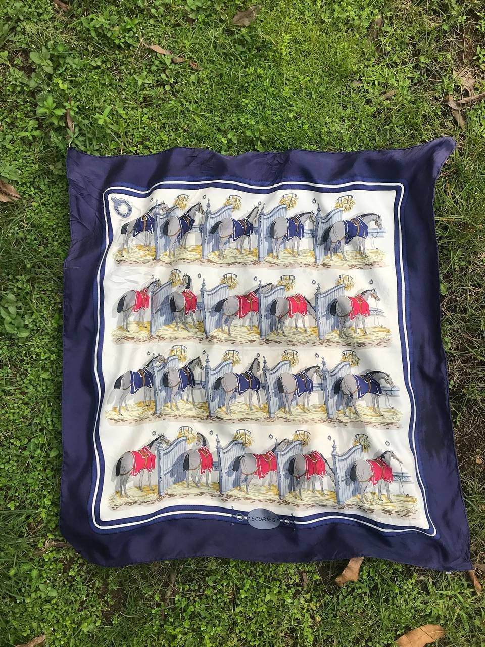 Hermes × Vintage Vintage Hermes Scarf Size ONE SIZE - 1 Thumbnail