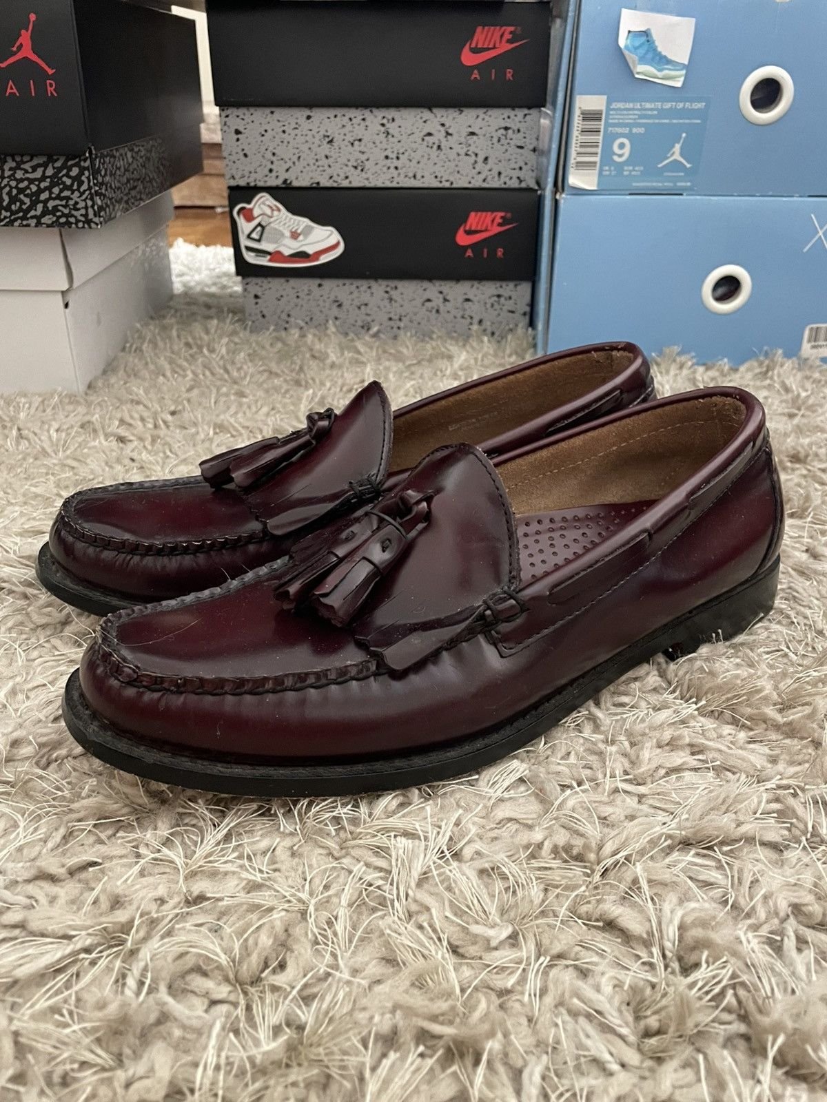 GH Bass & Co. Weejuns Burgundy Leather Tassle Loafers