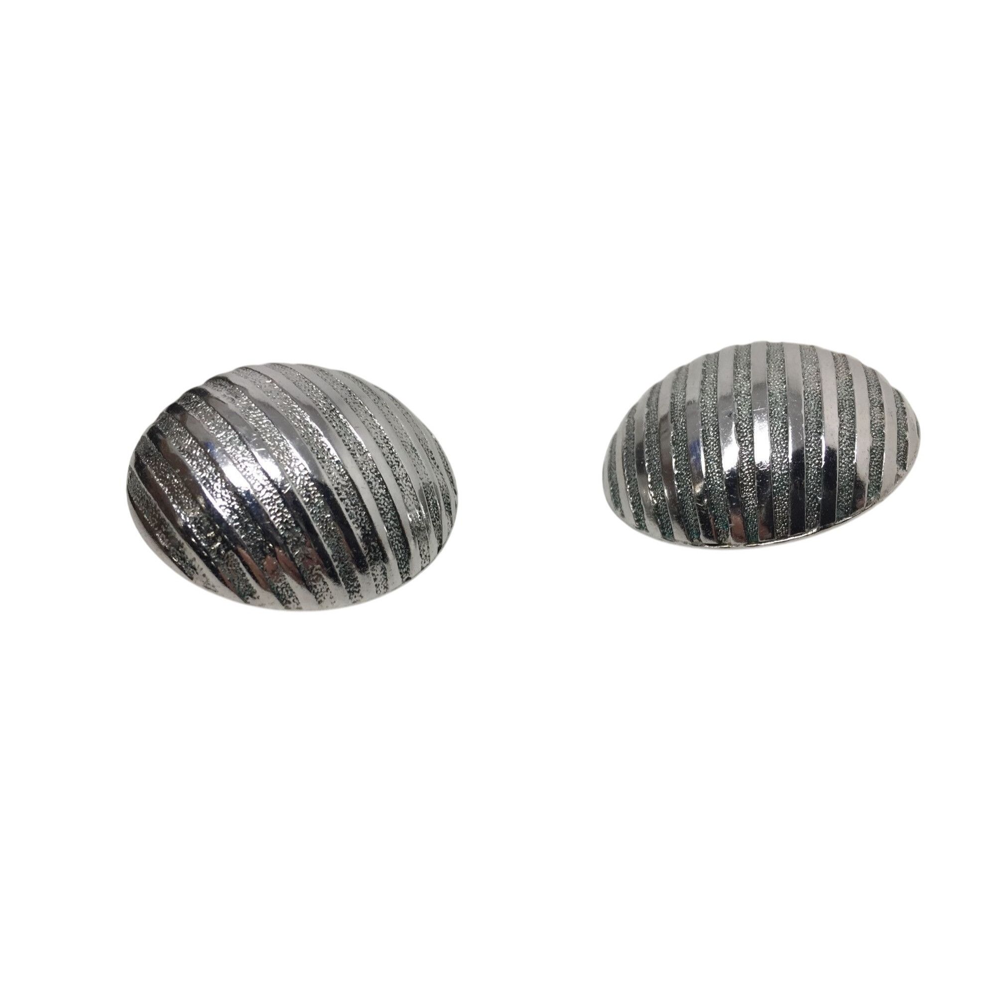 Other Women's Vintage Whiting and Davis Co Clip On Earrings Size ONE SIZE - 3 Thumbnail