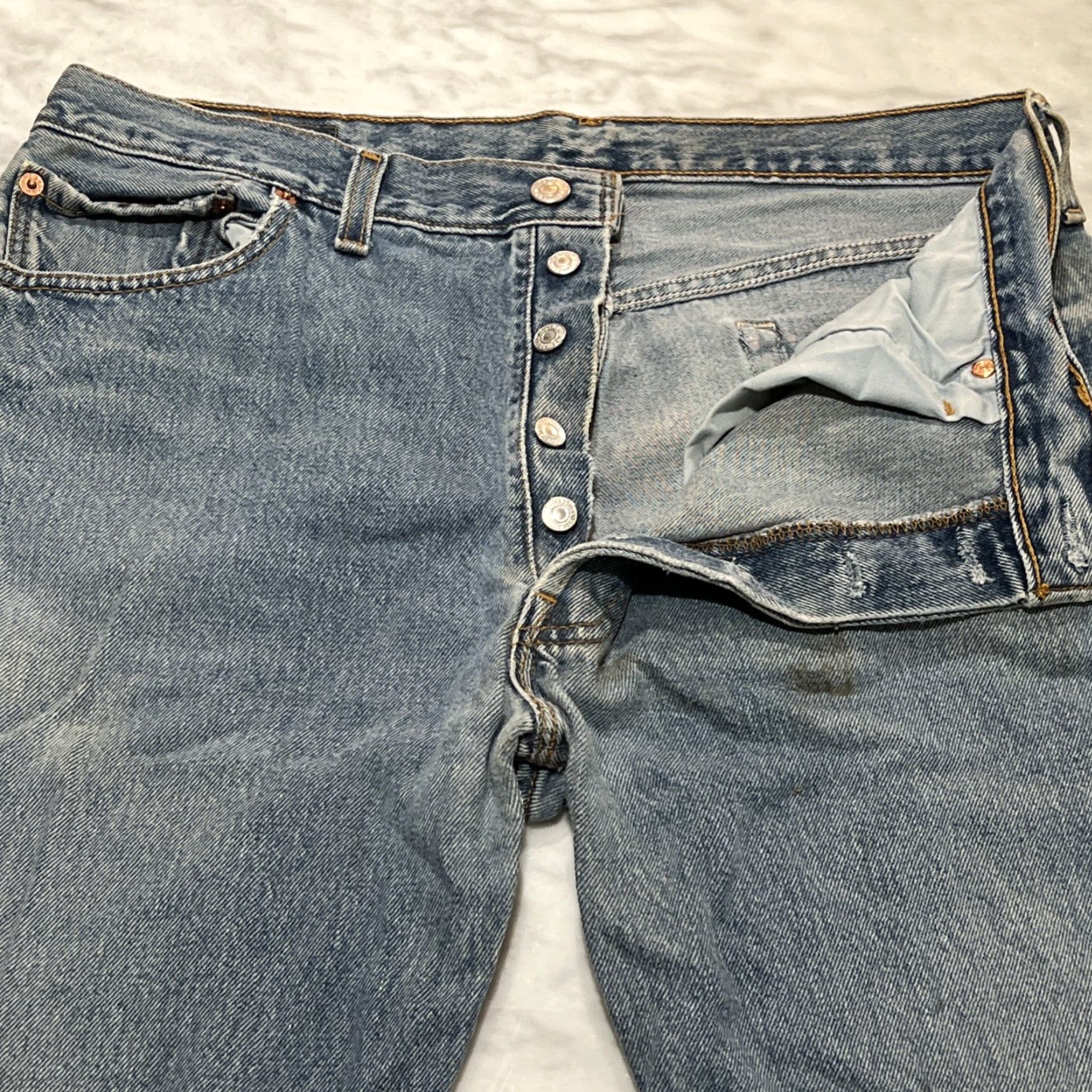 Levi's VINTAGE Levi's 501 Jeans Men 34x32 Button Fly Blue Cotton 5-Pocket Straight Size US 34 / EU 50 - 2 Thumbnail