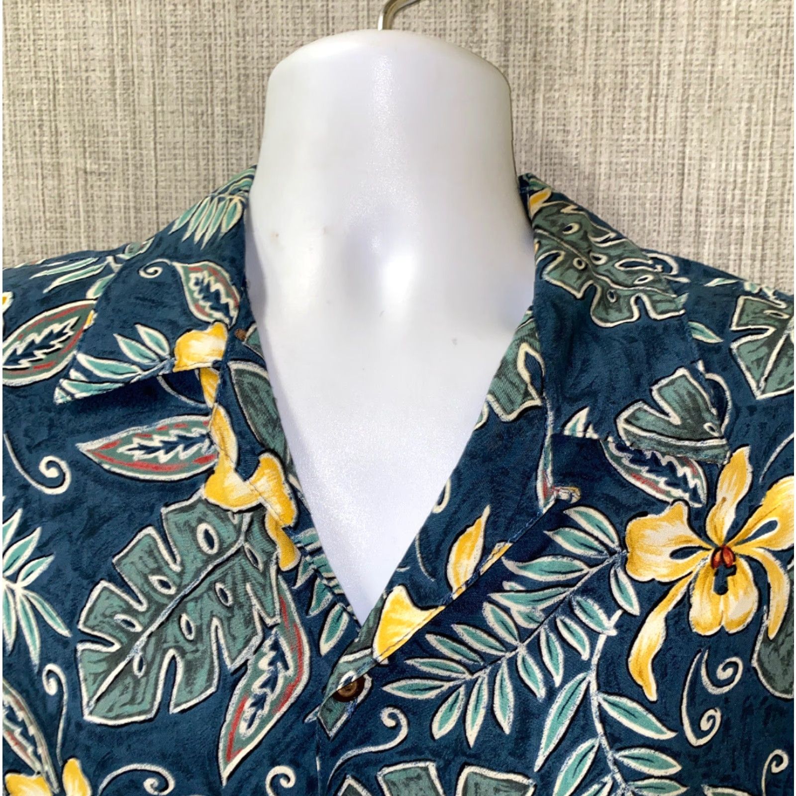 IOLANI Iolani Sportswear Mens Aloha Shirt Floral Multicolor Hawaiian Shirt Size L Men Regular Short Sleeve Collared Casual Size US L / EU 52-54 / 3 - 3 Thumbnail
