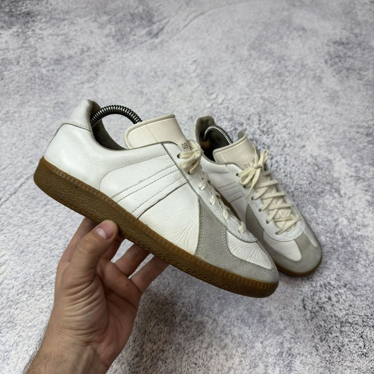 Vintage Vintage GATs BW Sport Low Tops 24.5cm US8.5 UK5.5 Size US 8 / IT 38 - 4 Thumbnail