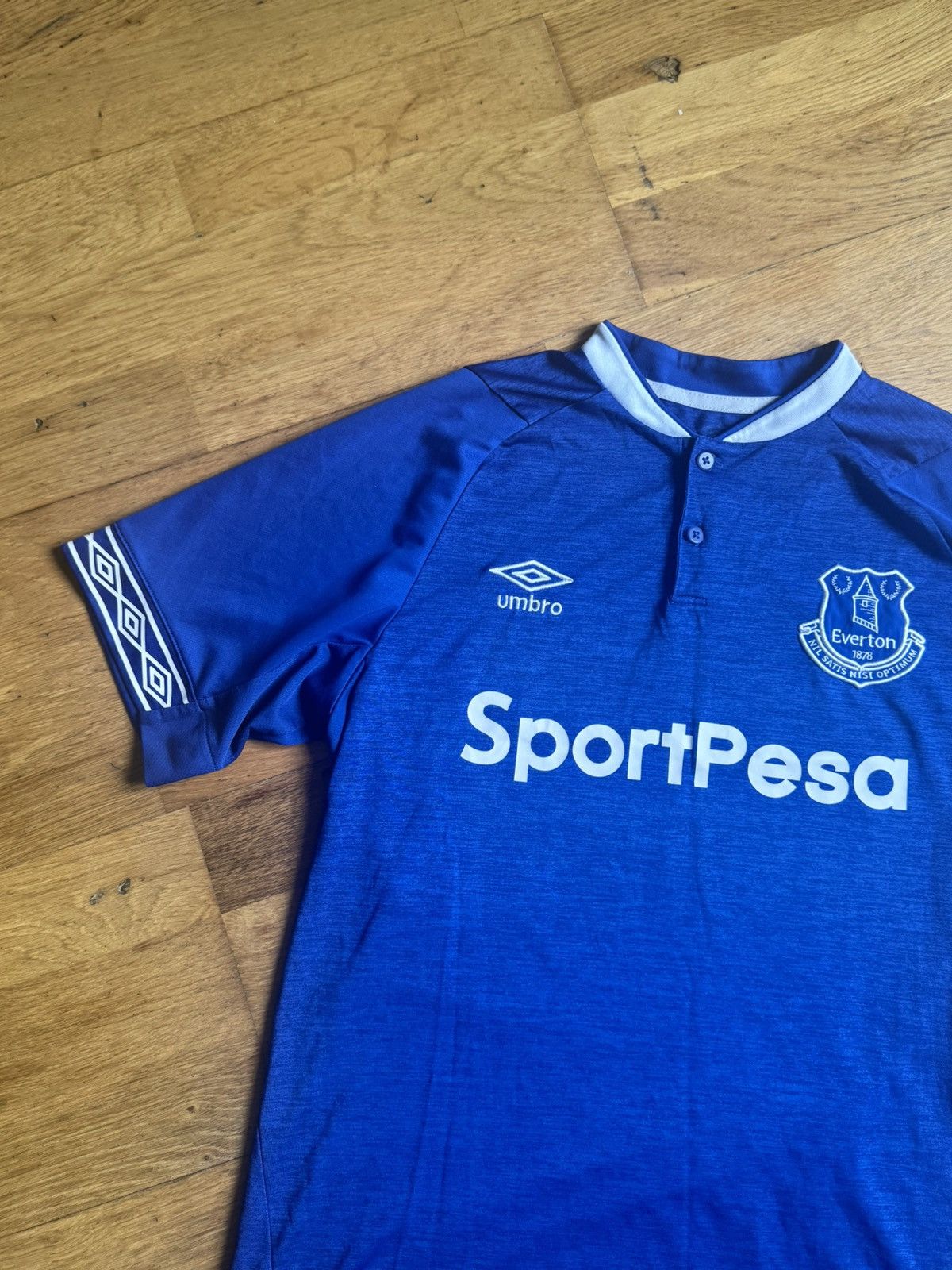 Umbro Jersey Everton Umbro Size US M / EU 48-50 / 2 - 3 Thumbnail