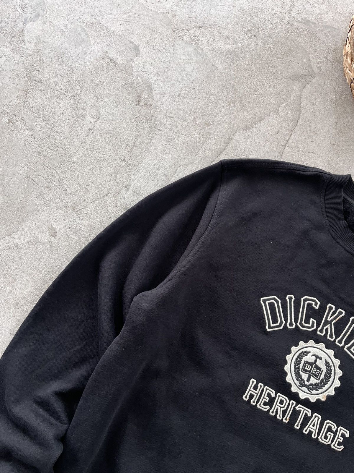 Dickies Vintage Dickies Black Sweatshirt Big logo Sk8 Basic Size US L / EU 52-54 / 3 - 3 Thumbnail