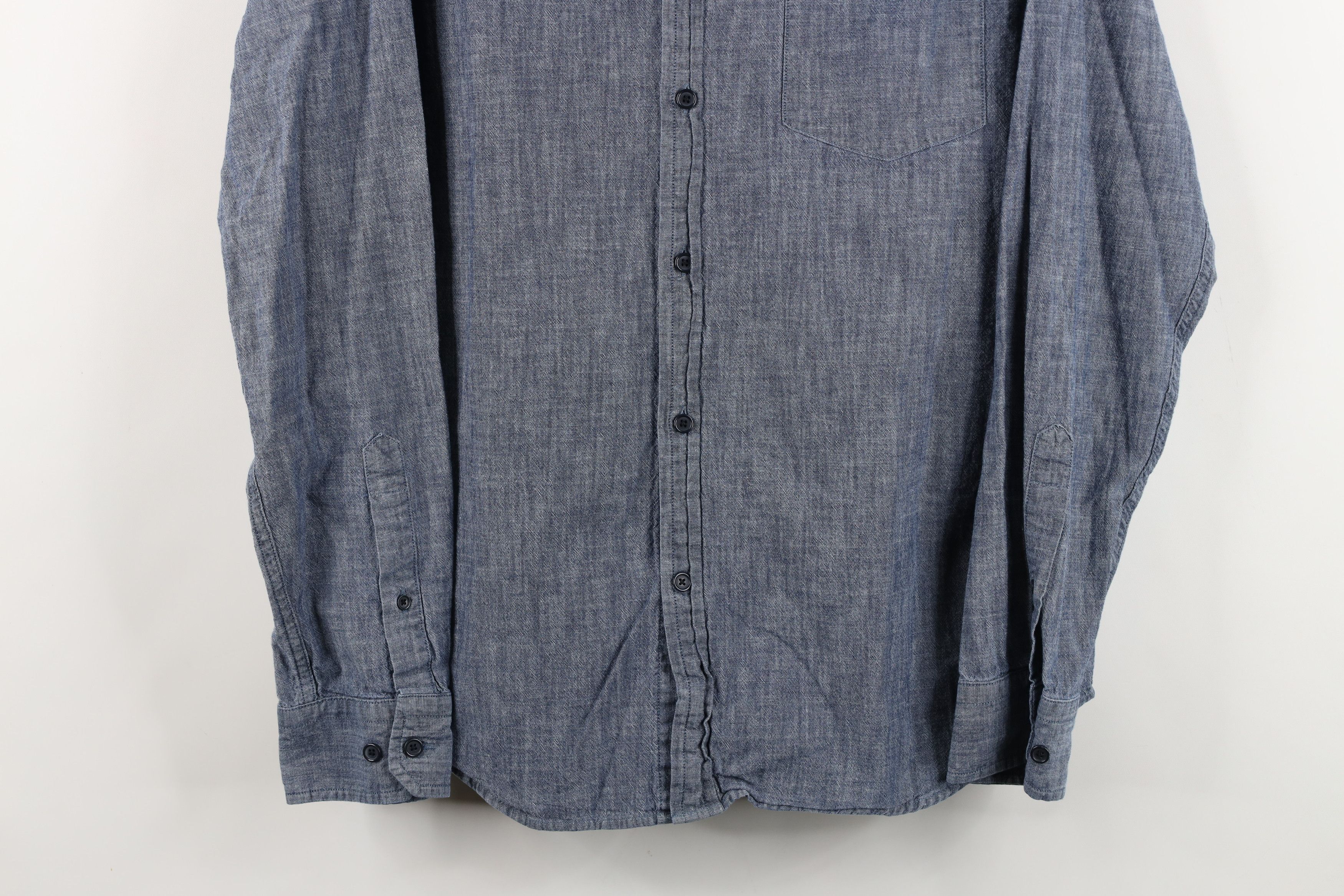 Banana Republic Banana Republic Slim Fit Chambray Collared Button Down Shirt Size US L / EU 52-54 / 3 - 3 Thumbnail