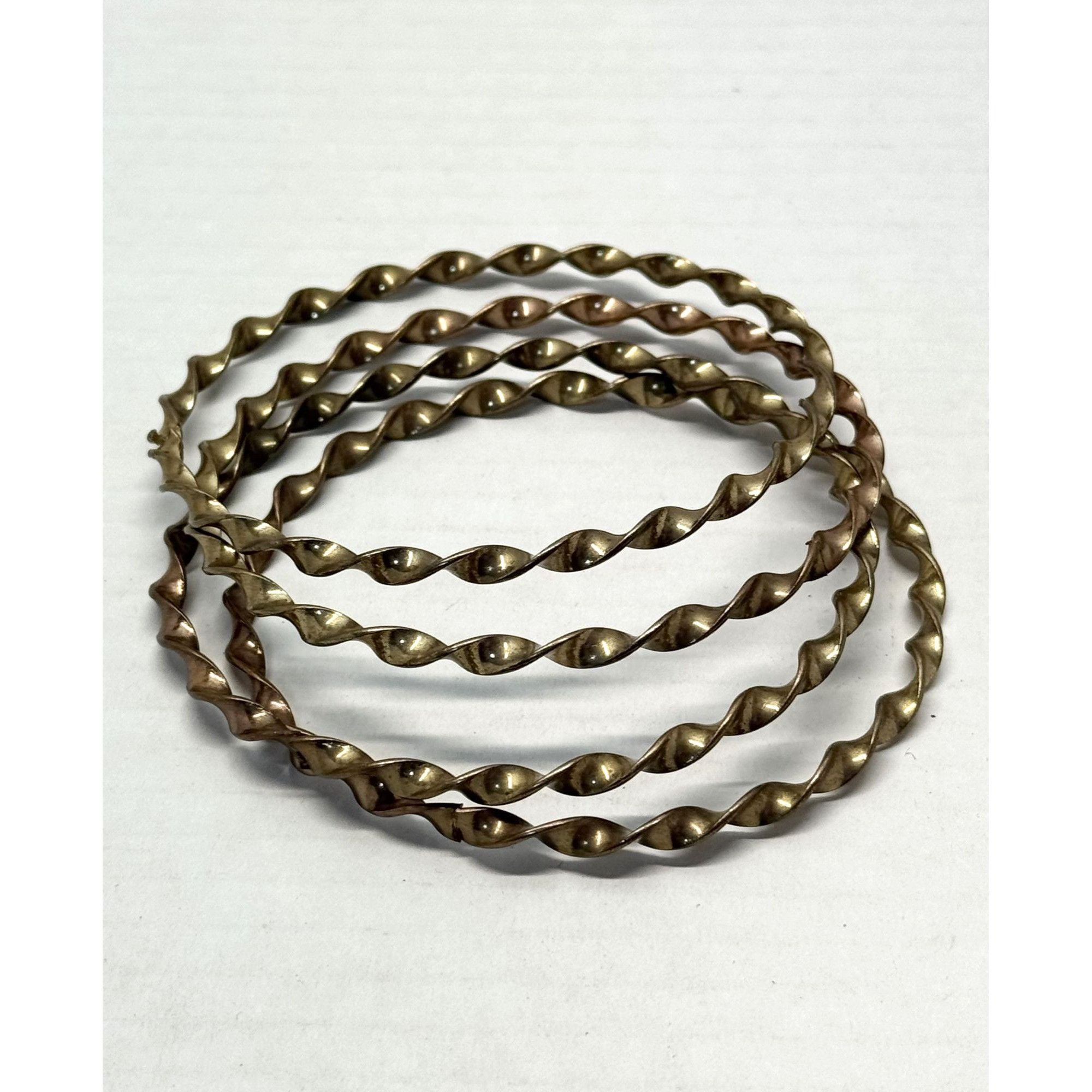 Vintage Vintage set of four bangle bracelets Size ONE SIZE - 1 Thumbnail