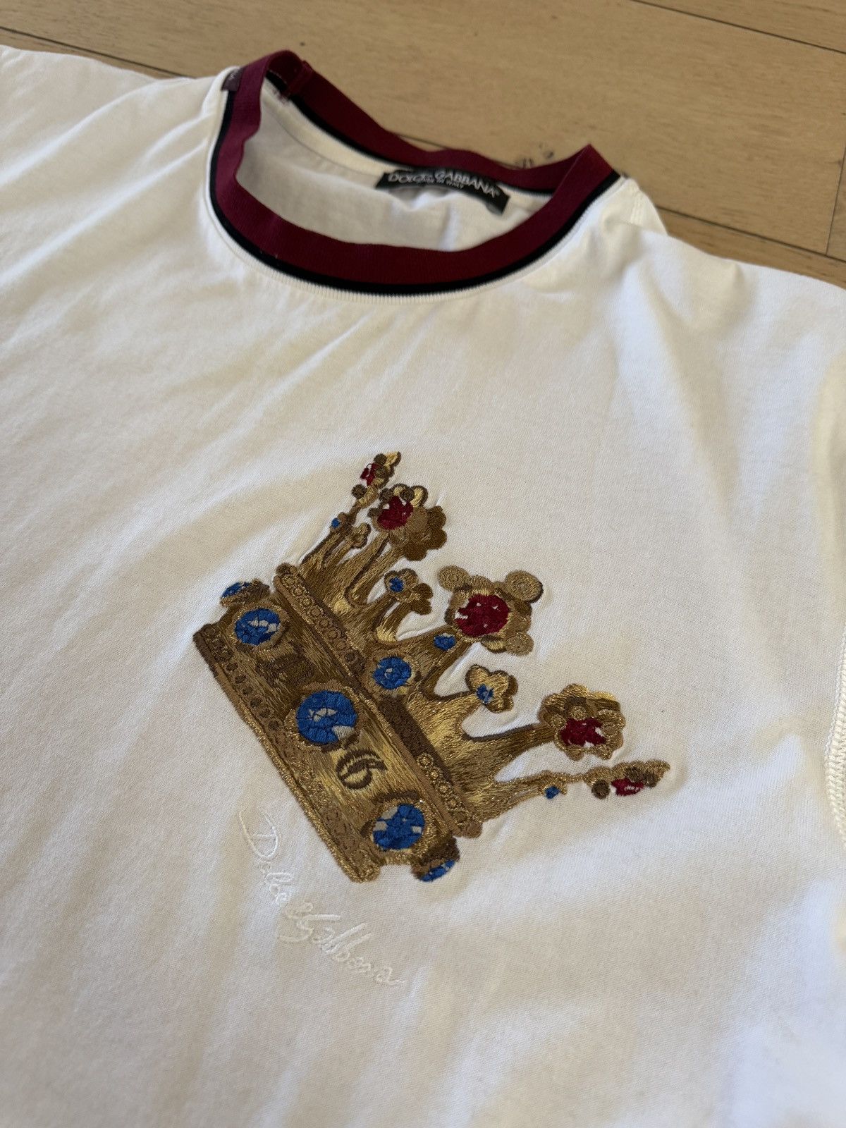 Dolce & Gabbana DOLCE & GABBANA Embroidered Crown T-shirt In White Size US S / EU 44-46 / 1 - 2 Thumbnail