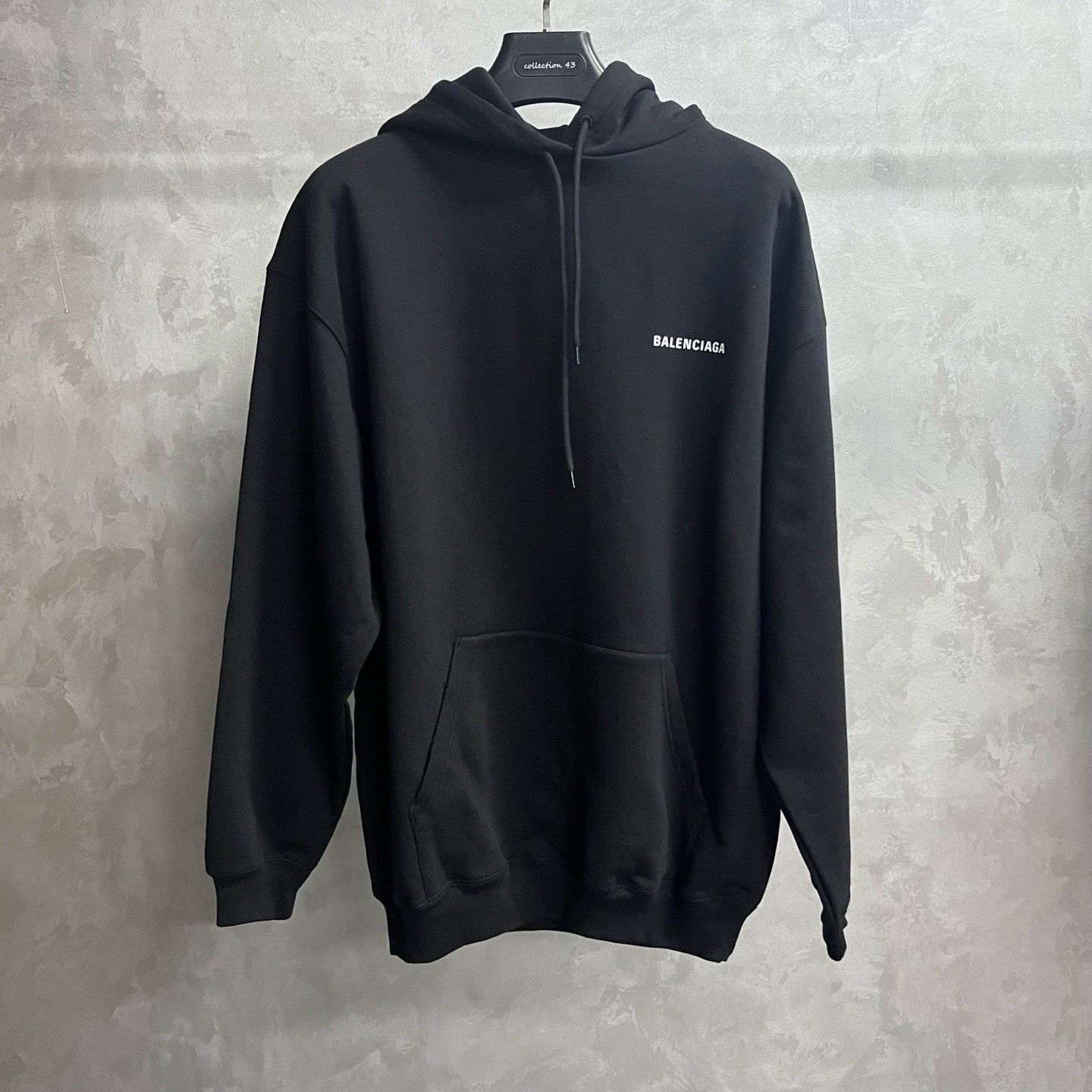 Balenciaga Balenciaga Retro Printed Black Hoodie s Men Size US S / EU 44-46 / 1 - 1 Thumbnail