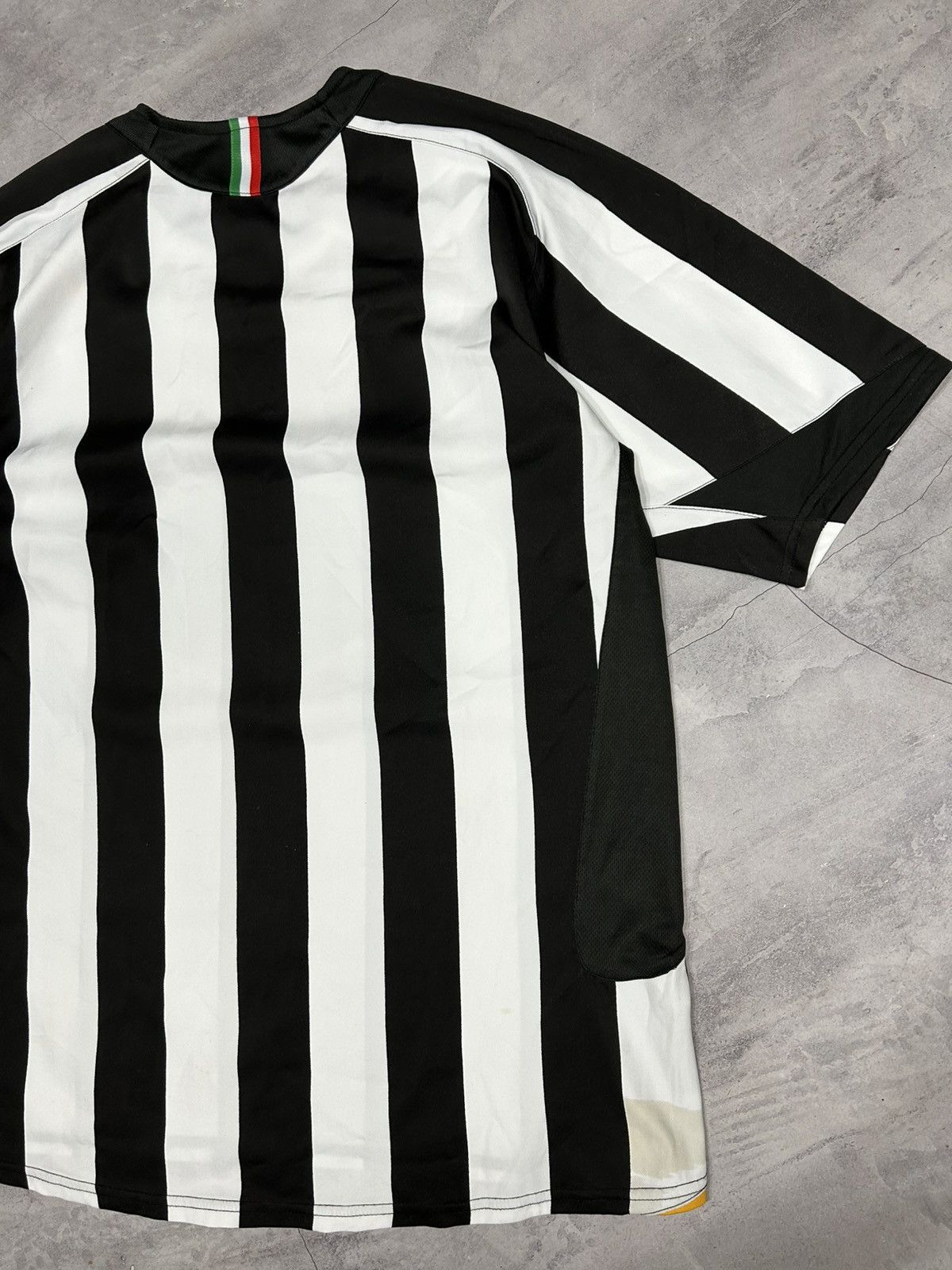 Nike Nike Juventus FC Total 90 2005/06 Vintage Home Jersey Size US XL / EU 56 / 4 - 9 Thumbnail