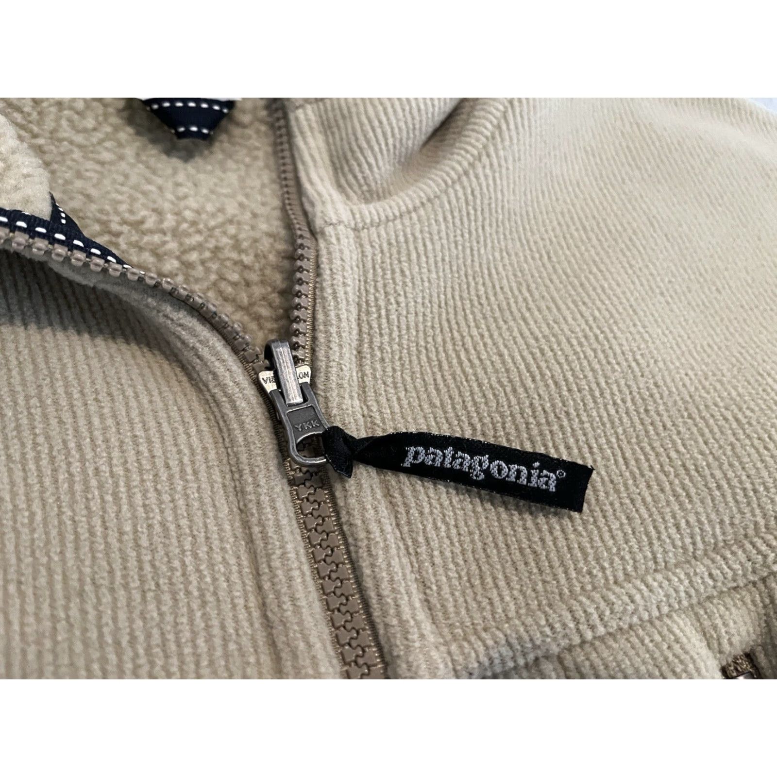 Patagonia Patagonia Synchilla Jacket Full Zip Mens XL Beige Fleece Jacket Size US XL / EU 56 / 4 - 3 Thumbnail